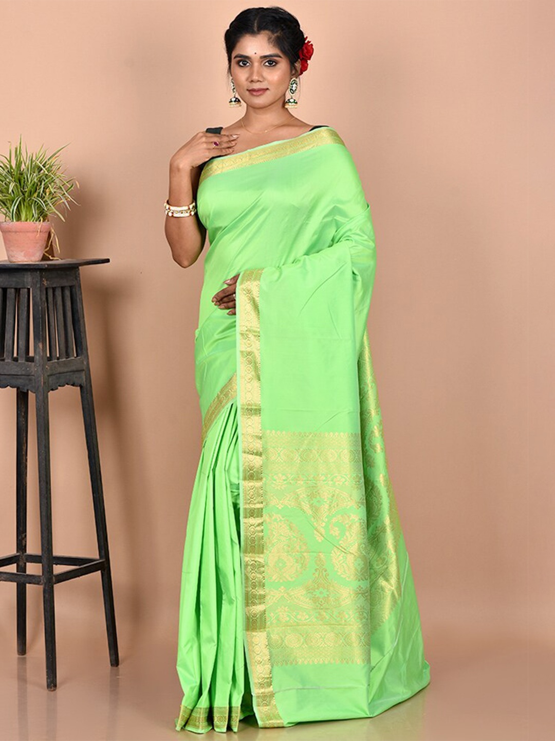 

AllSilks Green & Gold Traditional Kanjeevaram Saree With Blouse Piece