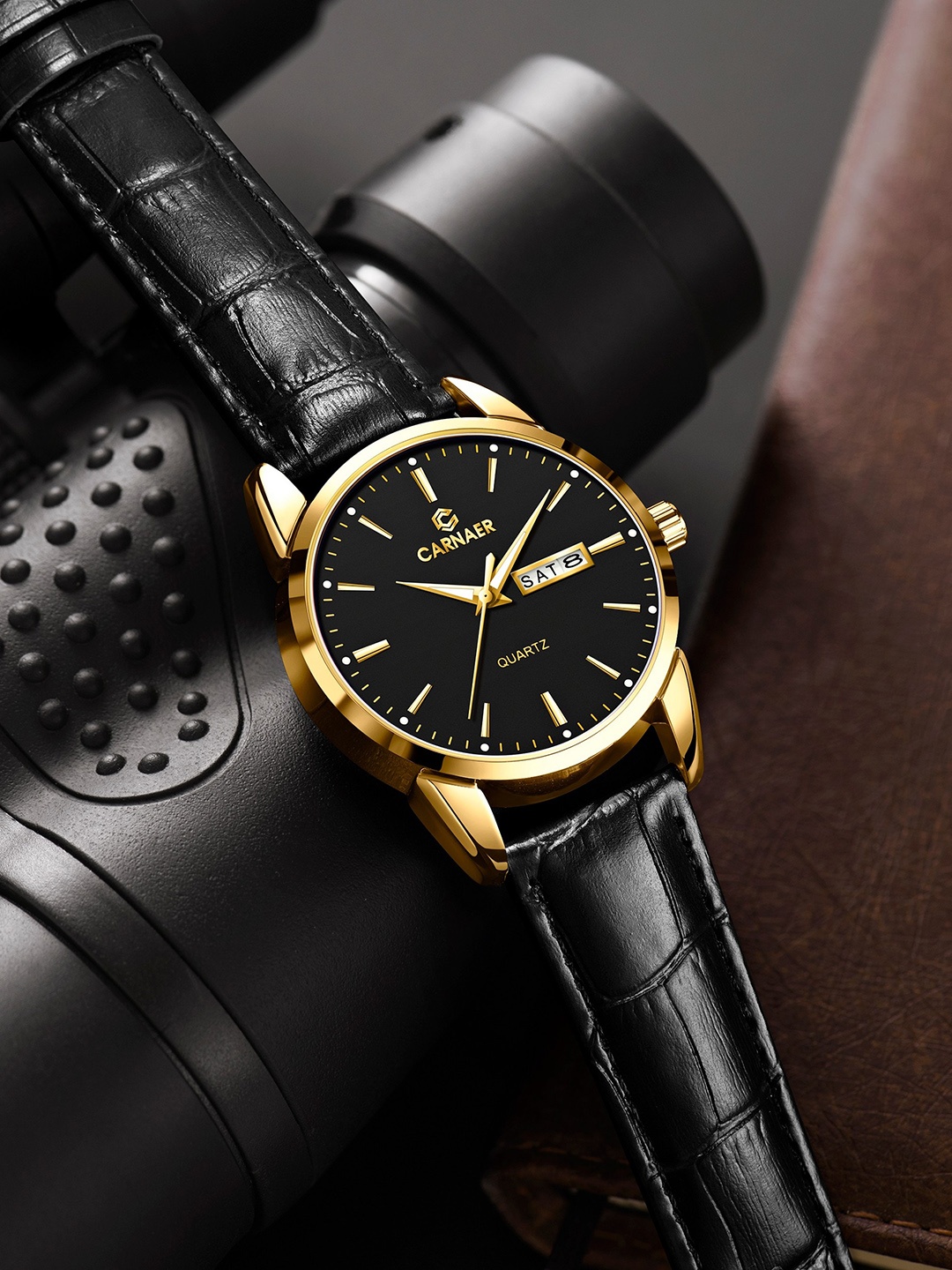 

Carnaer Men Black Dial & Black Leather Textured Straps Analogue Watch