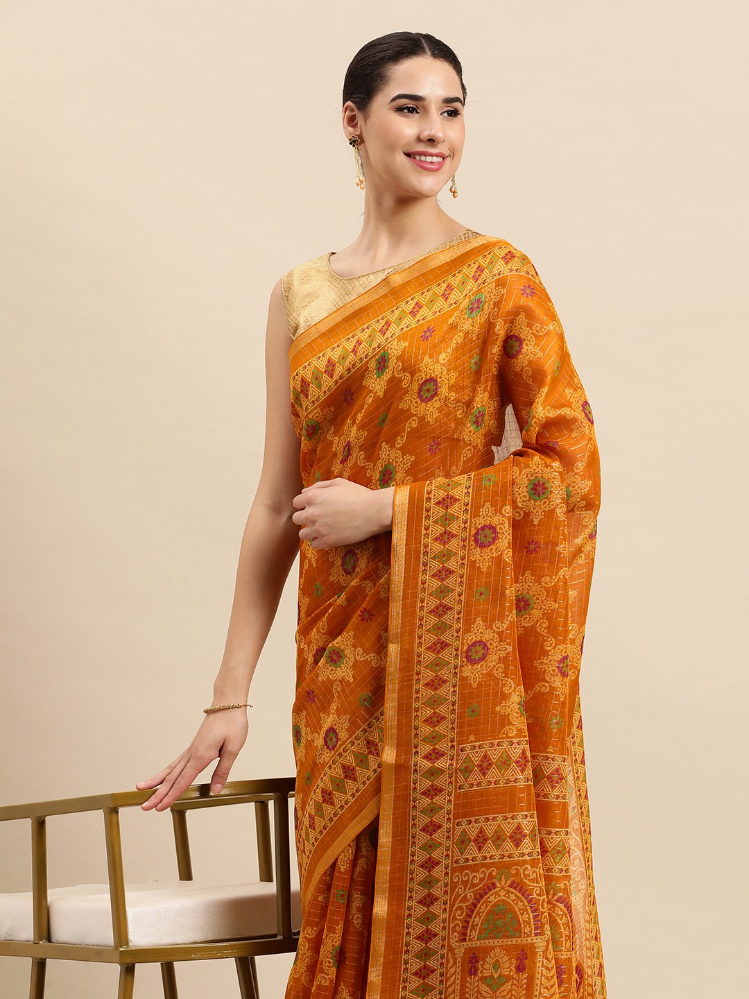 

SANGAM PRINTS Floral Saree, Yellow