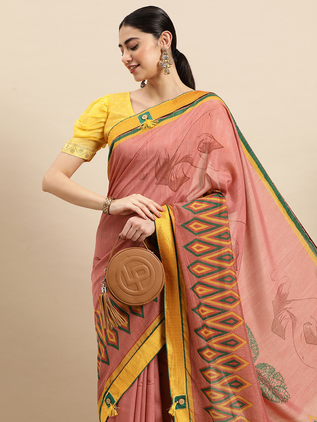 

SANGAM PRINTS Ethnic Motifs Silk Blend Saree, Pink