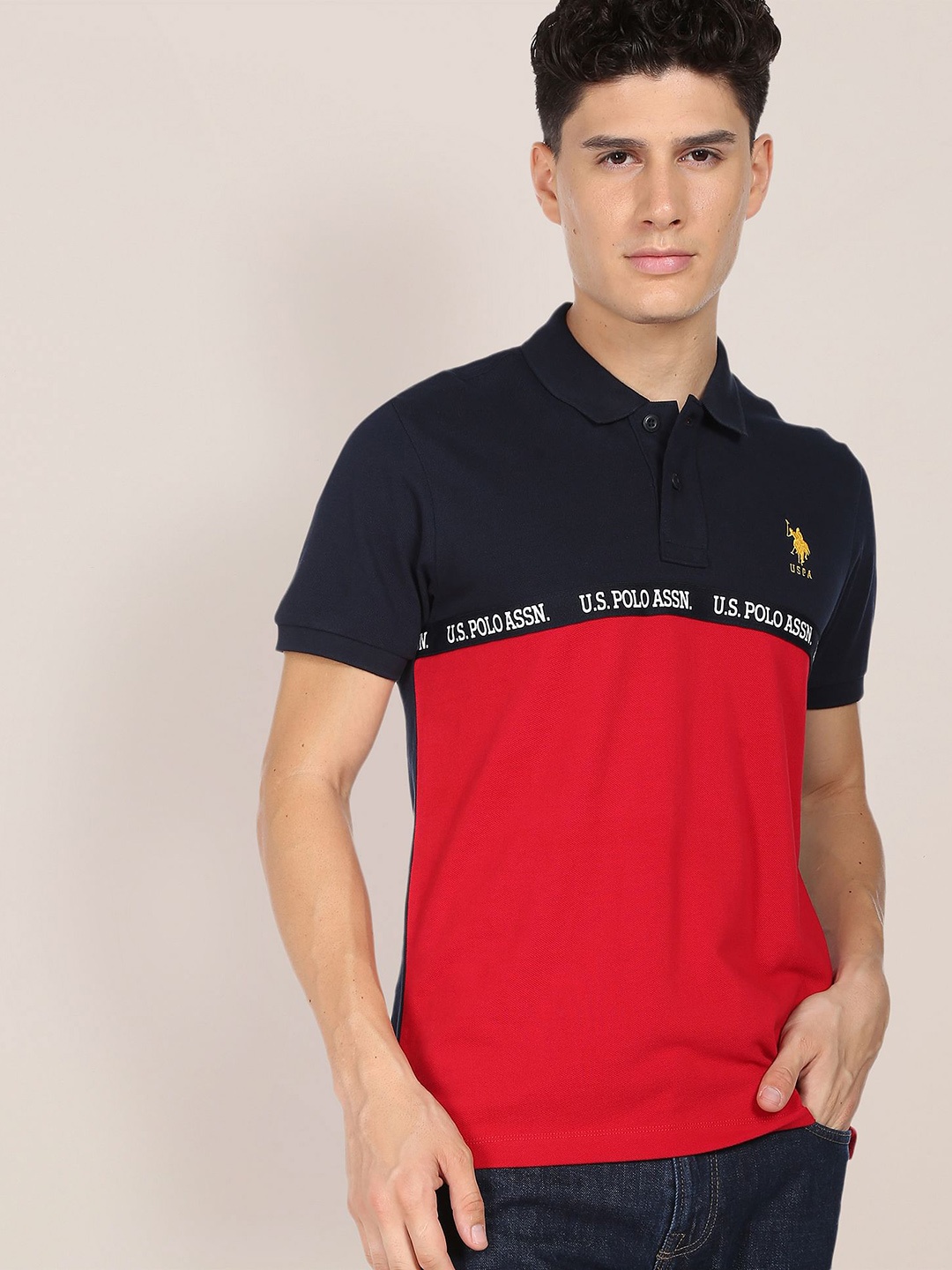 

U.S. Polo Assn. Men Red & Navy Blue Colourblocked Logo Tape Polo Collar Cotton T-shirt