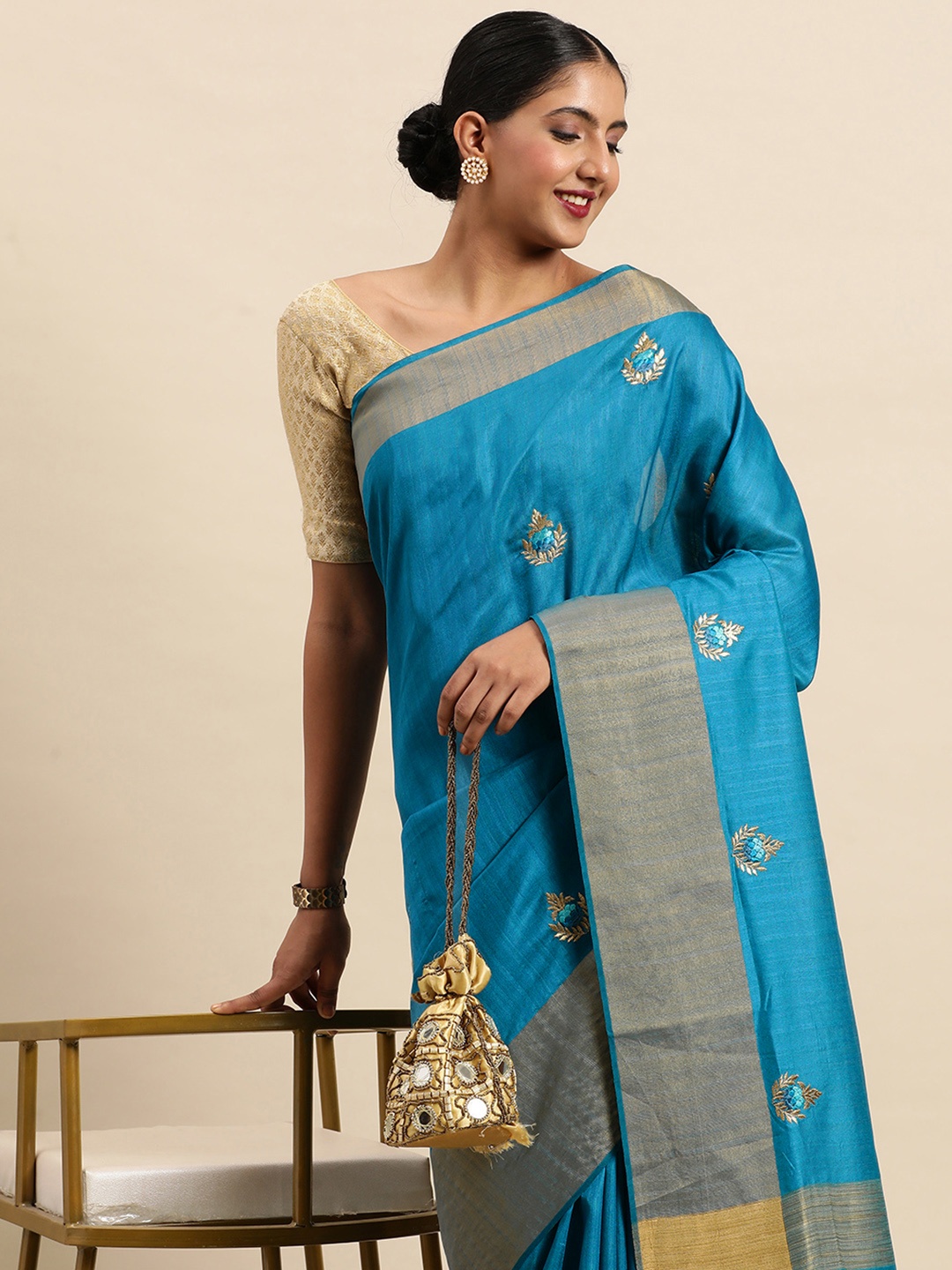 

SANGAM PRINTS Floral Zari Pure Silk Saree, Blue