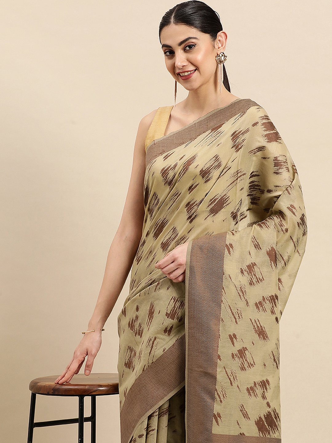 

SANGAM PRINTS Printed Zari Saree, Beige