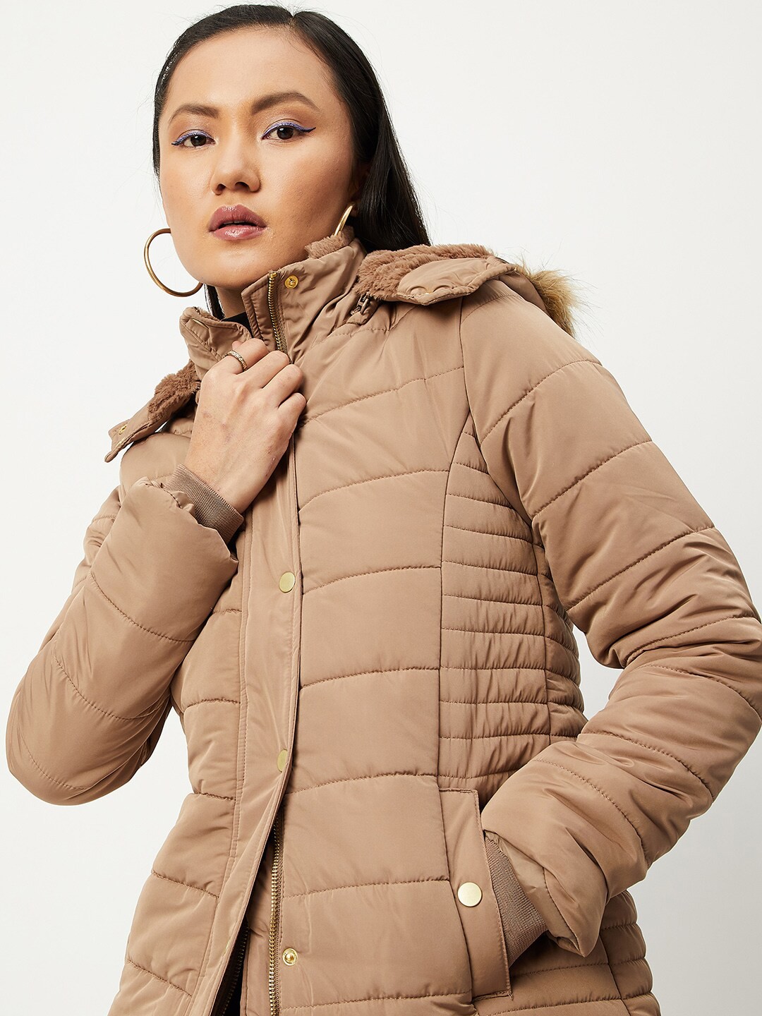 

max Women Beige Windcheater and Water Resistant Puffer Jacket