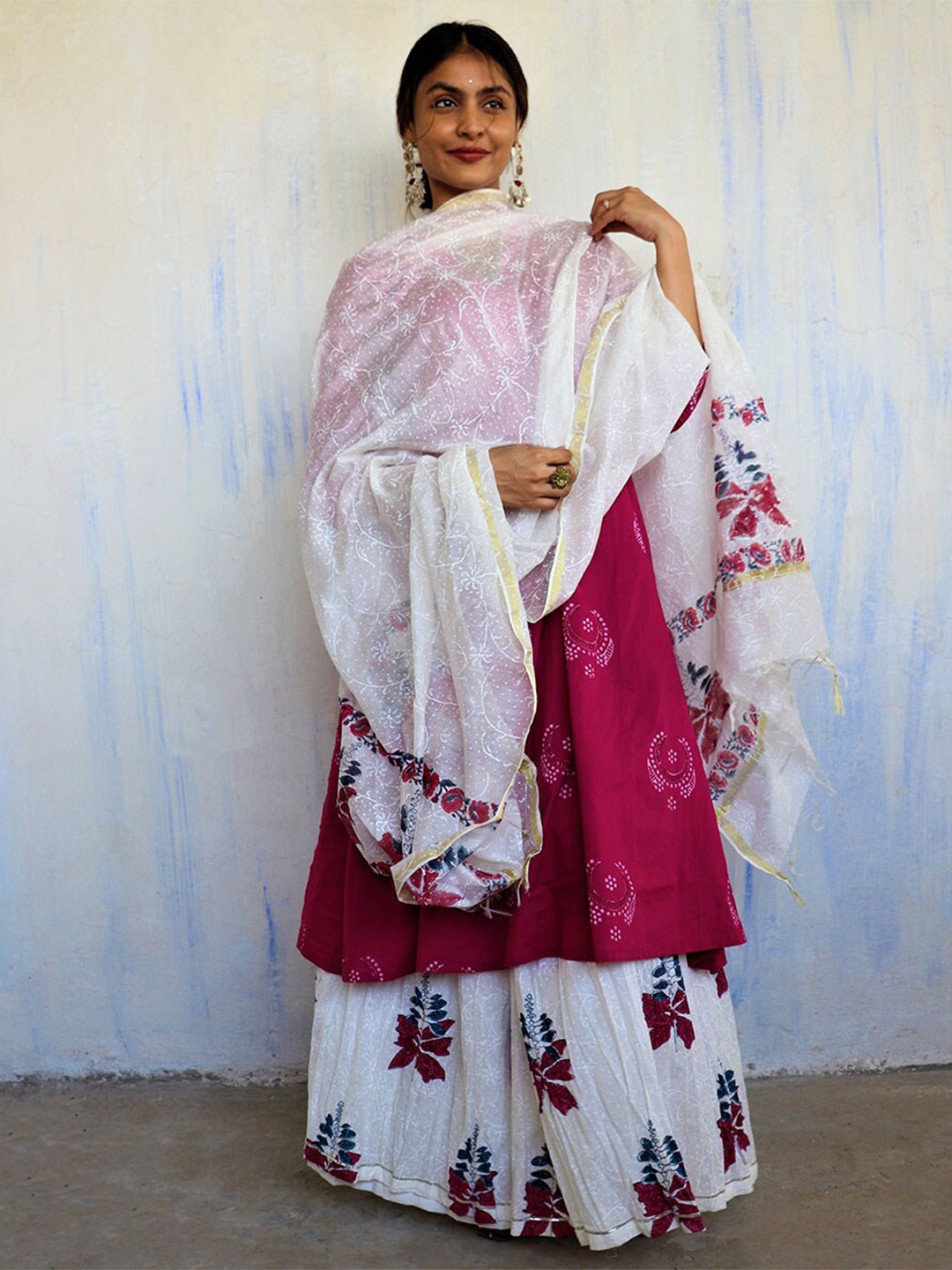 

Chidiyaa White & Pink Printed Pure Cotton Dupatta