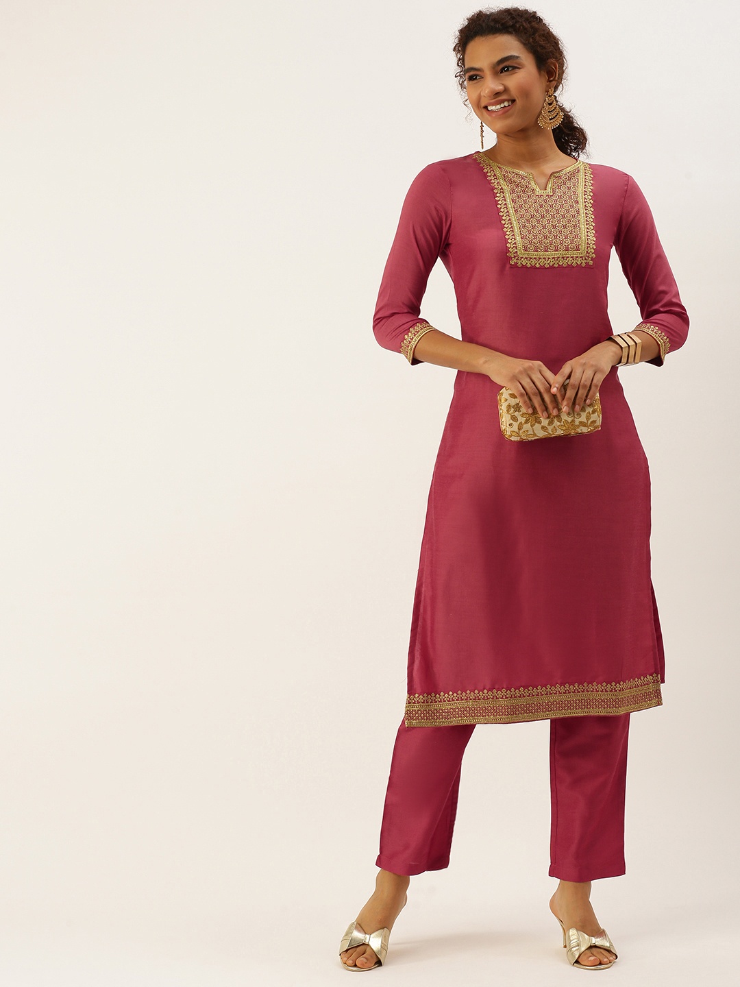 

SWAGG INDIA Women Rose Ethnic Motifs Embroidered Kurta with Trousers