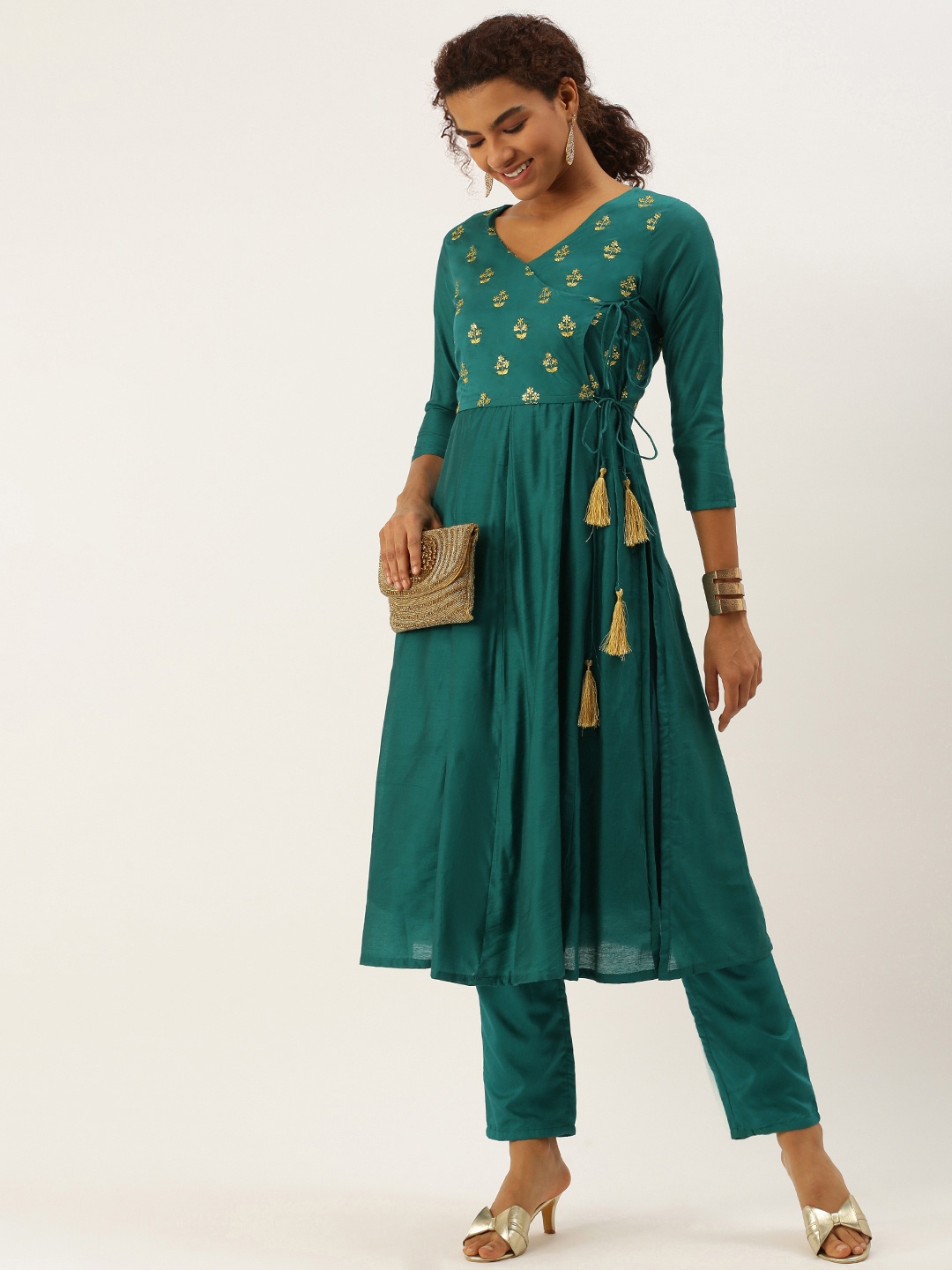 

SWAGG INDIA Women Green Ethnic Motifs Embroidered Angrakha Chanderi Silk Kurta with Trousers