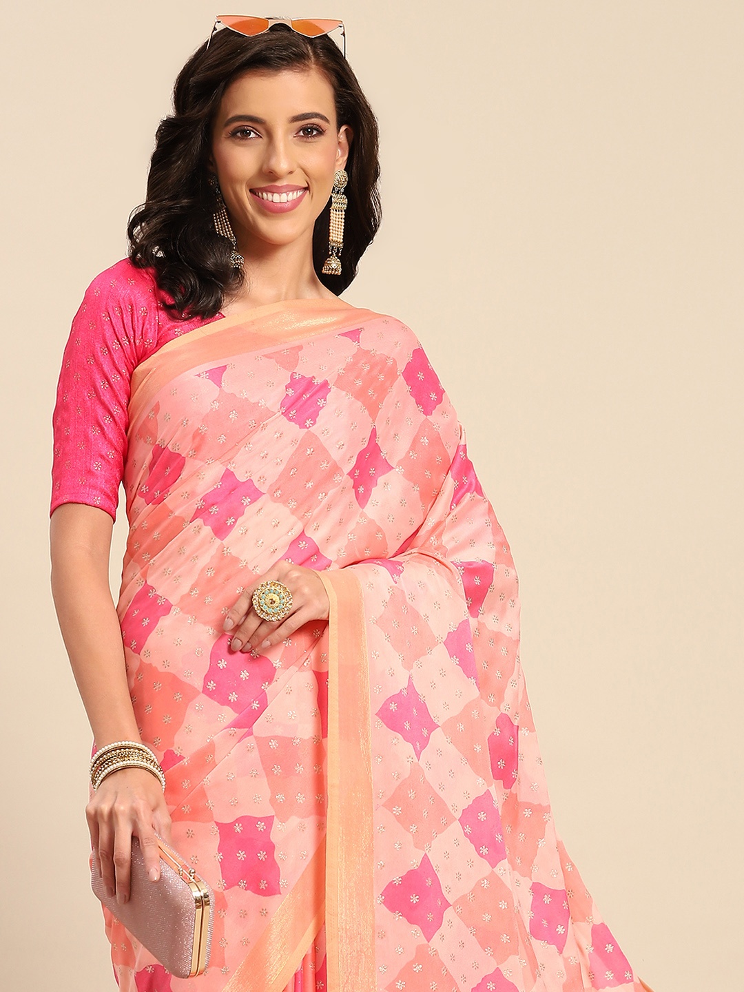 

SHANGRILA Pink & Peach-Coloured Checked Pure Georgette Saree