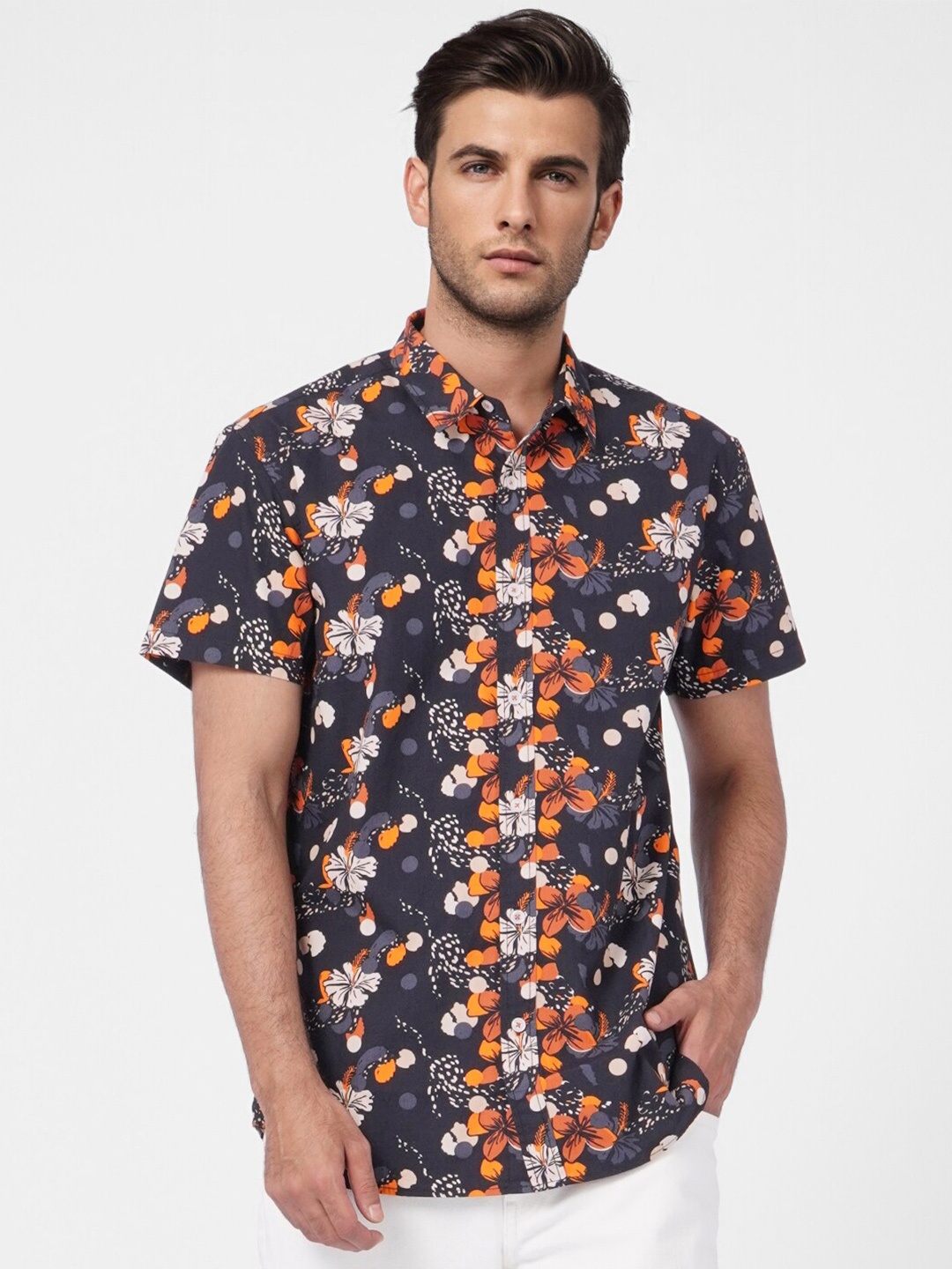 

Jack & Jones Men Black & Orange Floral Printed Cotton Casual Shirt