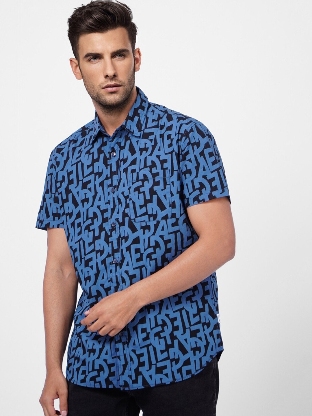 

Jack & Jones Men Black & Blue Printed Cotton Casual Shirt