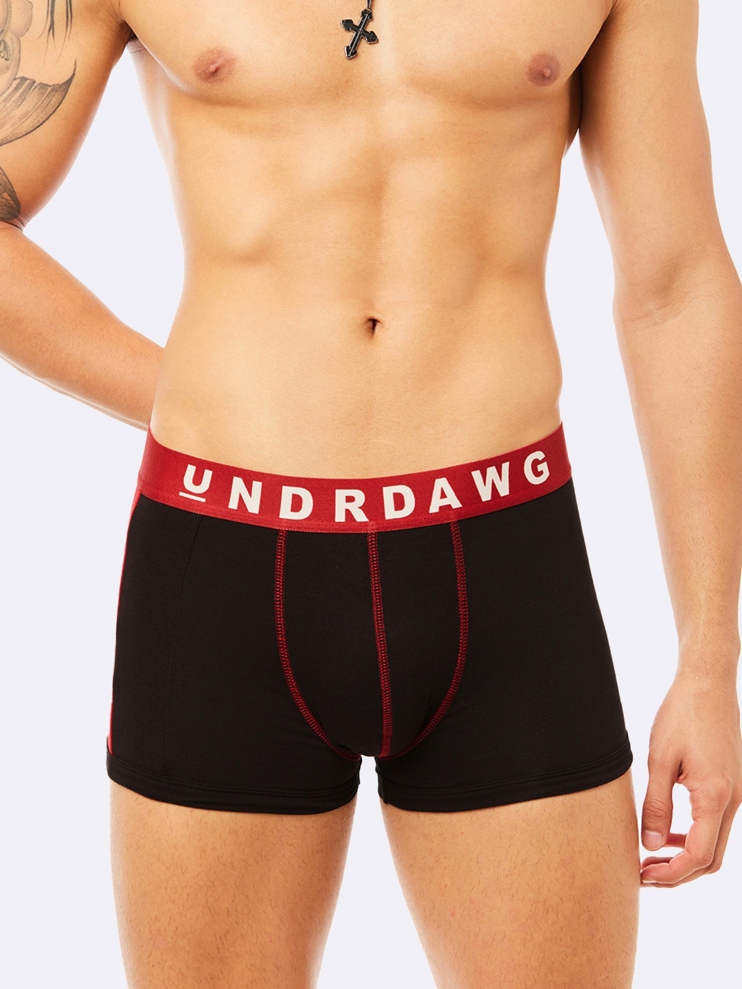 

Undrdawg Men Black & Red Colourblocked Trunk