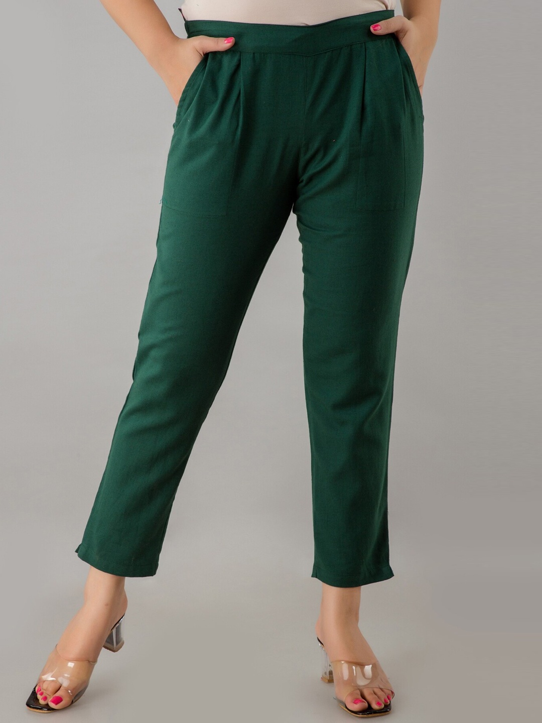 

IRIDAA JAIPUR Women Green Solid Cotton Flex Trousers