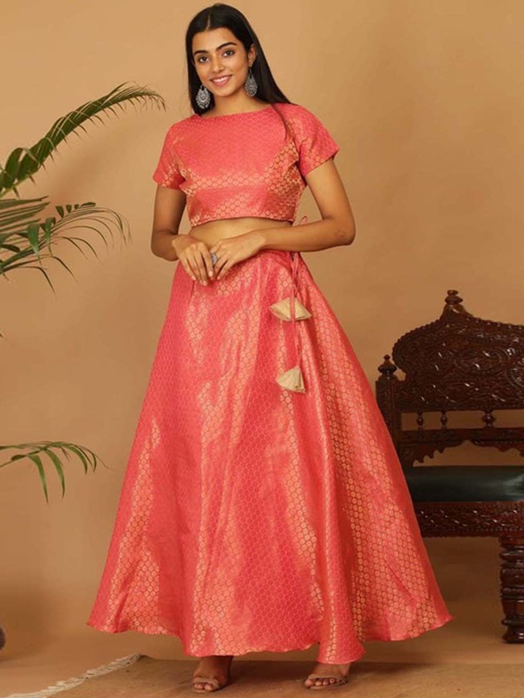 

KAANCHIE NANGGIA Peach-Coloured & Gold-Toned Silk Ready to Wear Lehenga Choli