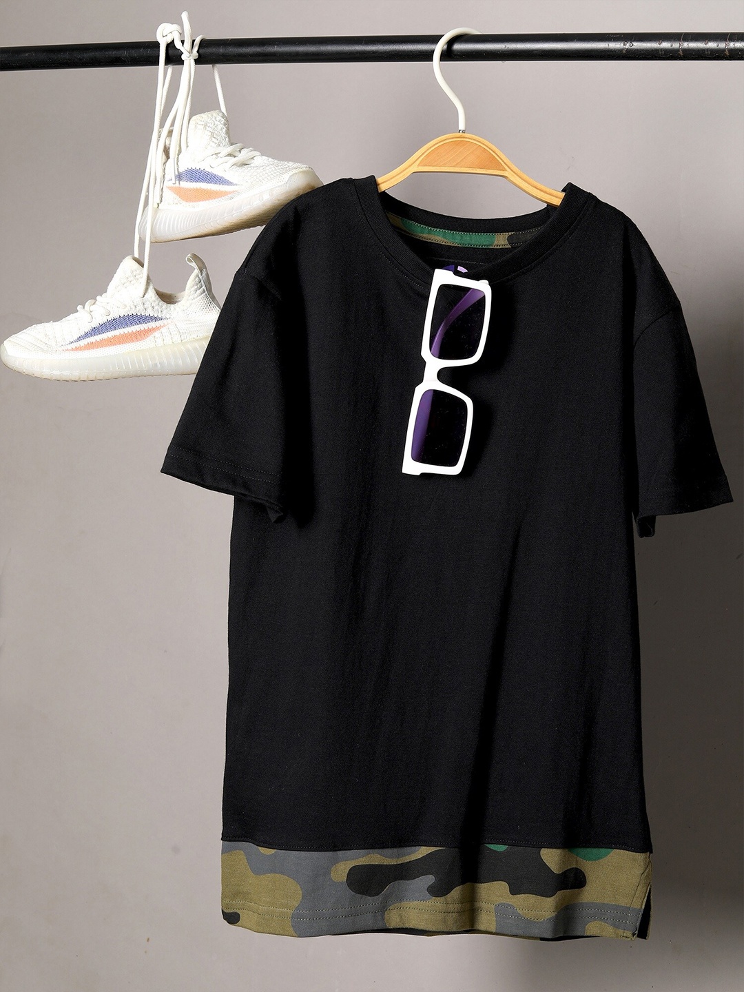 

Jumping Joey Boys Black Pure Cotton T-shirt