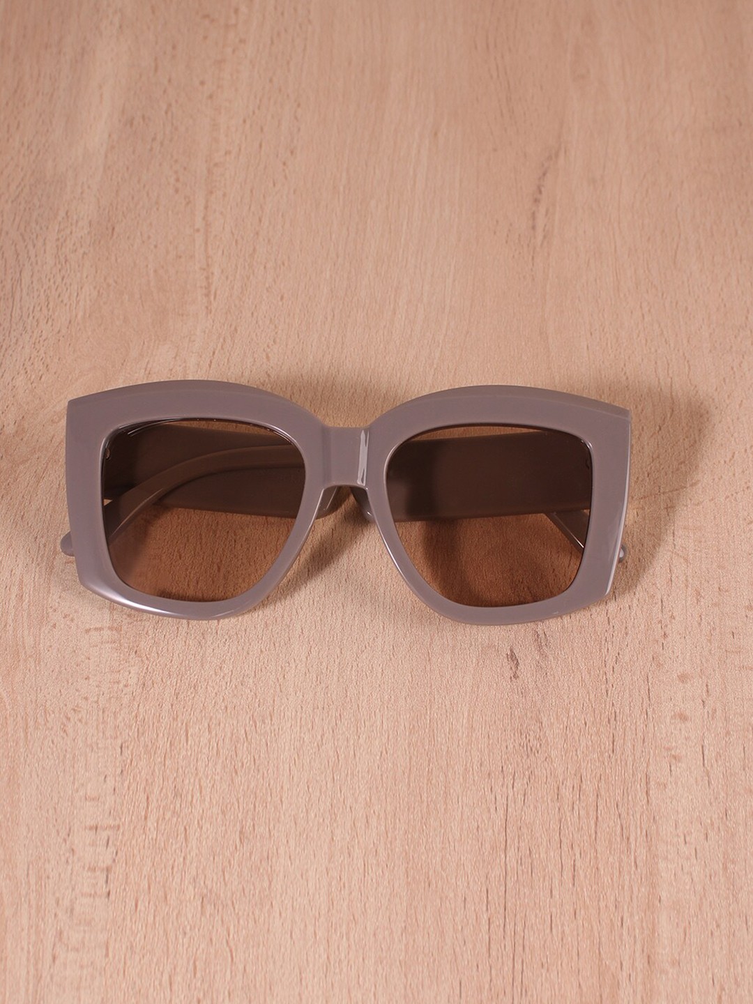 

QUIRKY Unisex Grey Lens & Purple Oversized Sunglasses with UV Protected Lens QKY011G-Grey