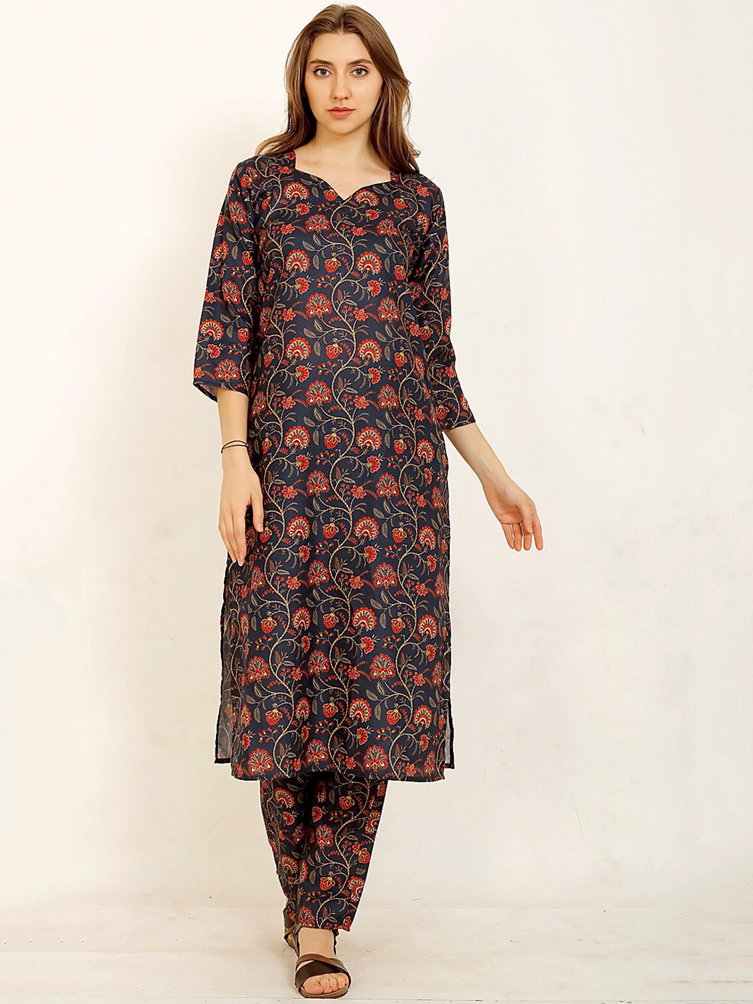 

MISS AYSE Women Navy Blue Floral Printed Kurta with Trousers