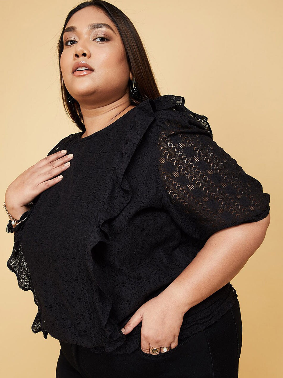

max Plus Size Black Ruffles Top