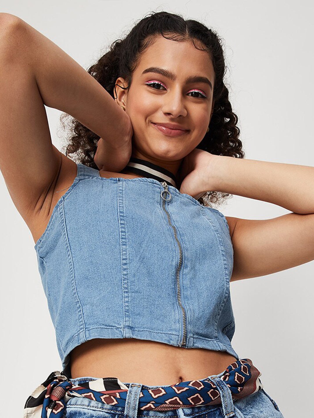 

max Blue Crop Shoulder Straps Top