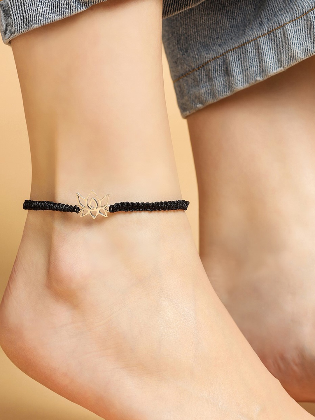 

Zavya 92.5 Sterling Silver Black & Silver Plated Fabric & Silver Anklet