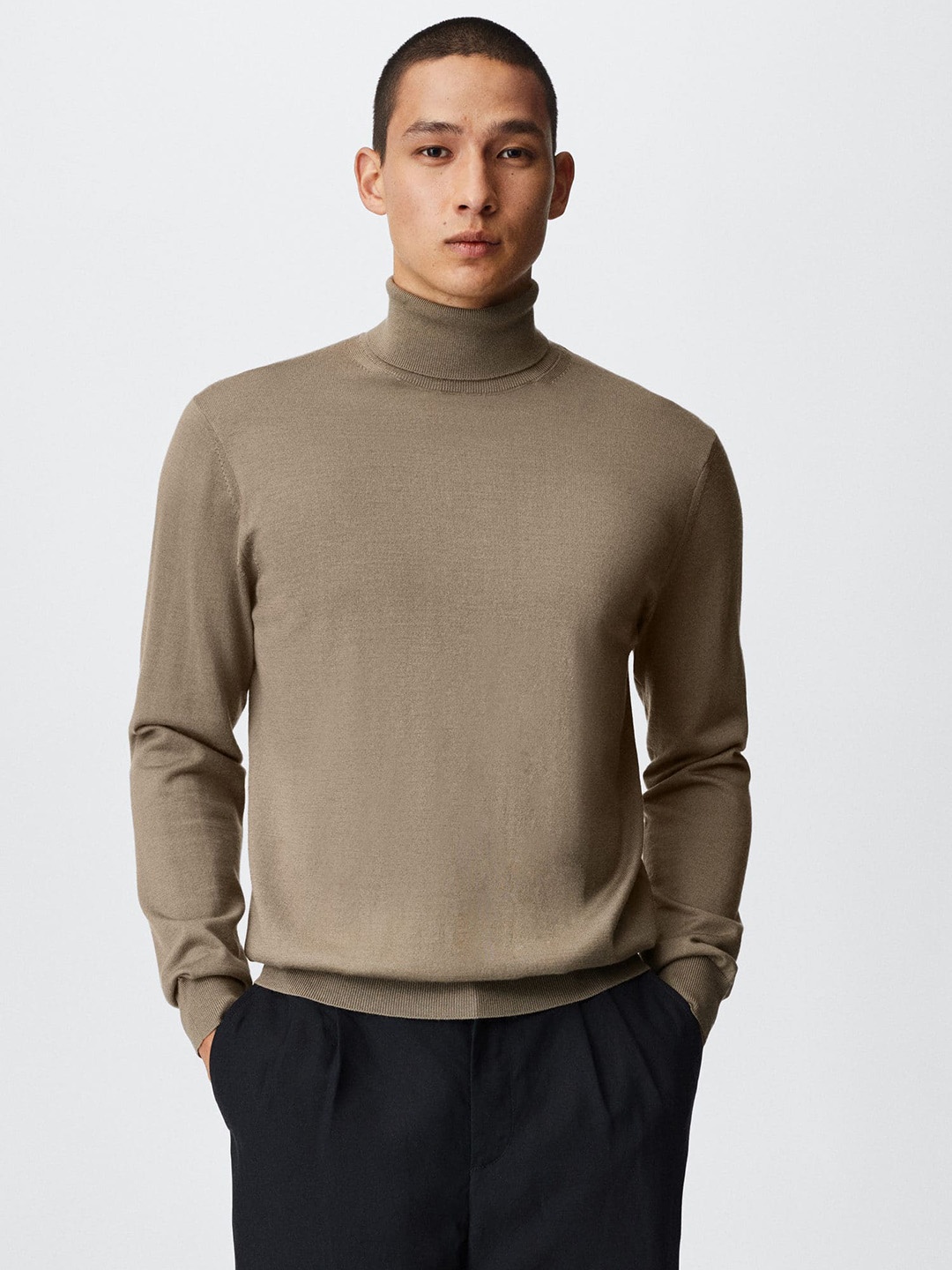 

MANGO MAN Taupe Solid Pullover