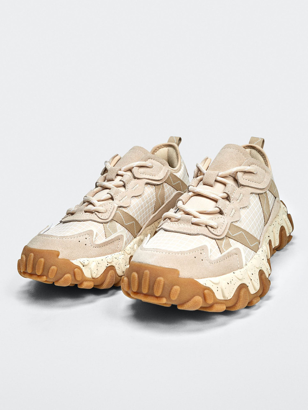 

MANGO Women Beige & White Checked Sustainable Leather Sneakers