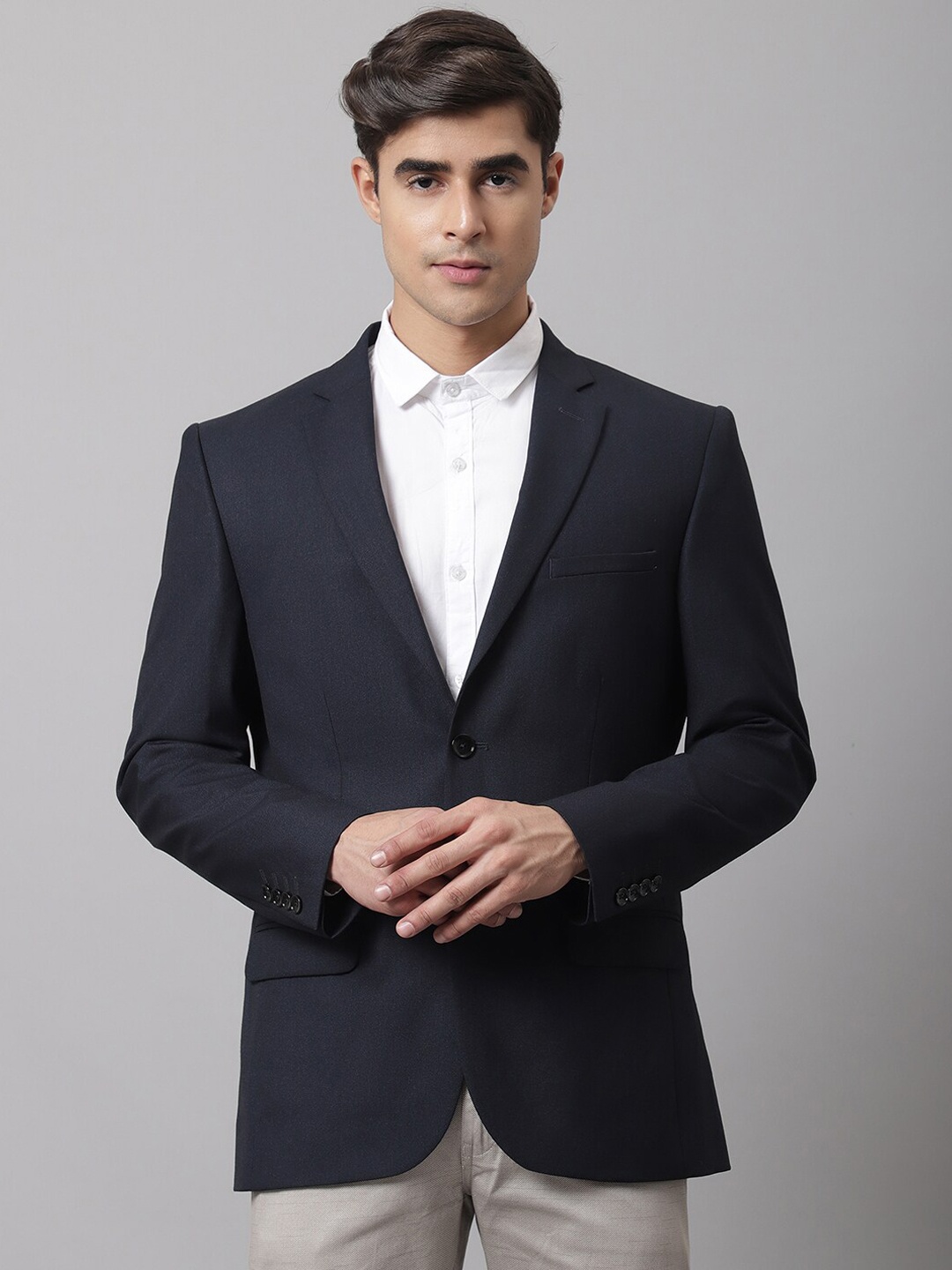 

Cantabil Men Navy Blue Solid Single Breasted Formal Blazer