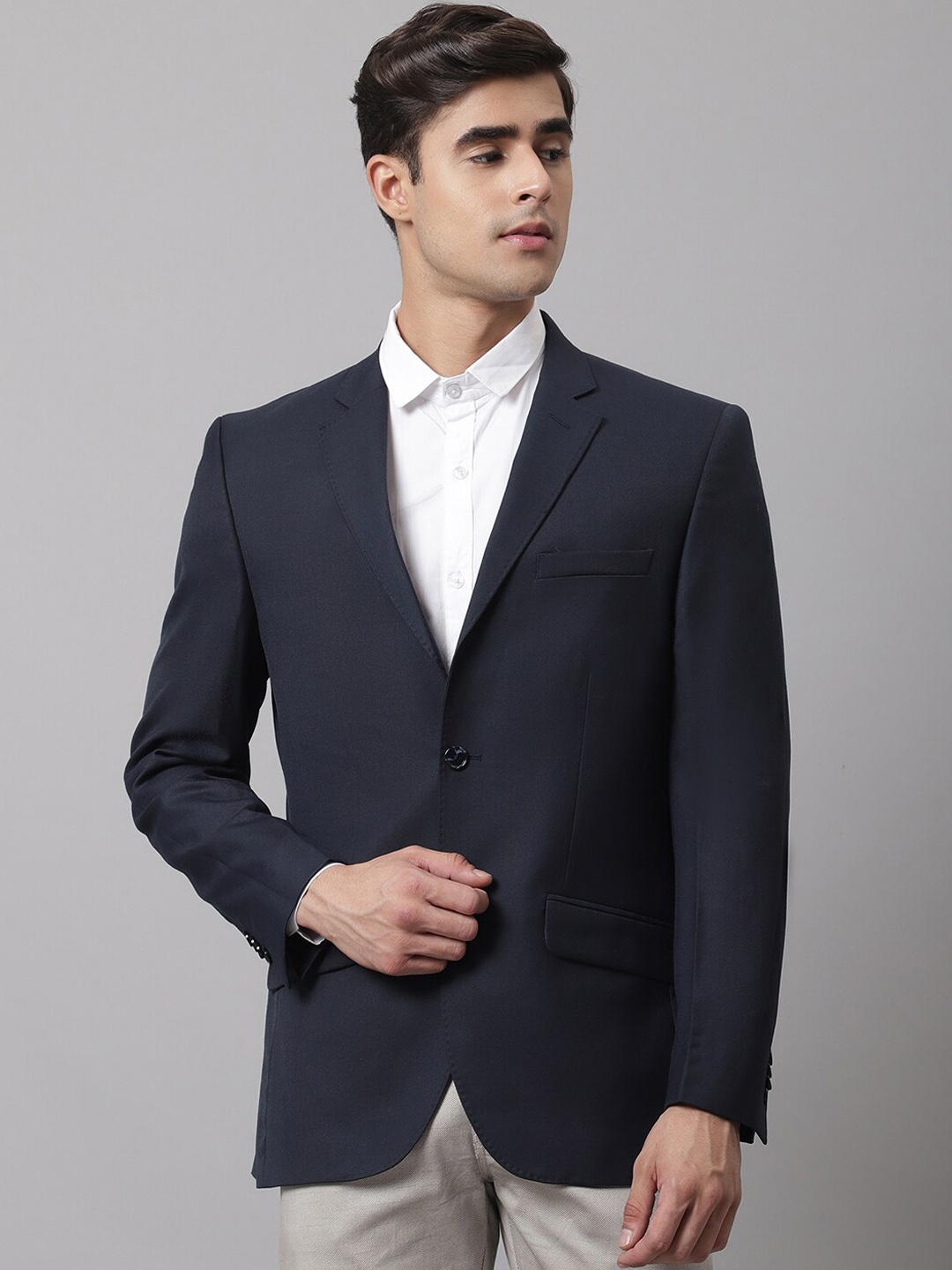 

Cantabil Men Navy Blue Solid Single-Breasted Formal Blazer