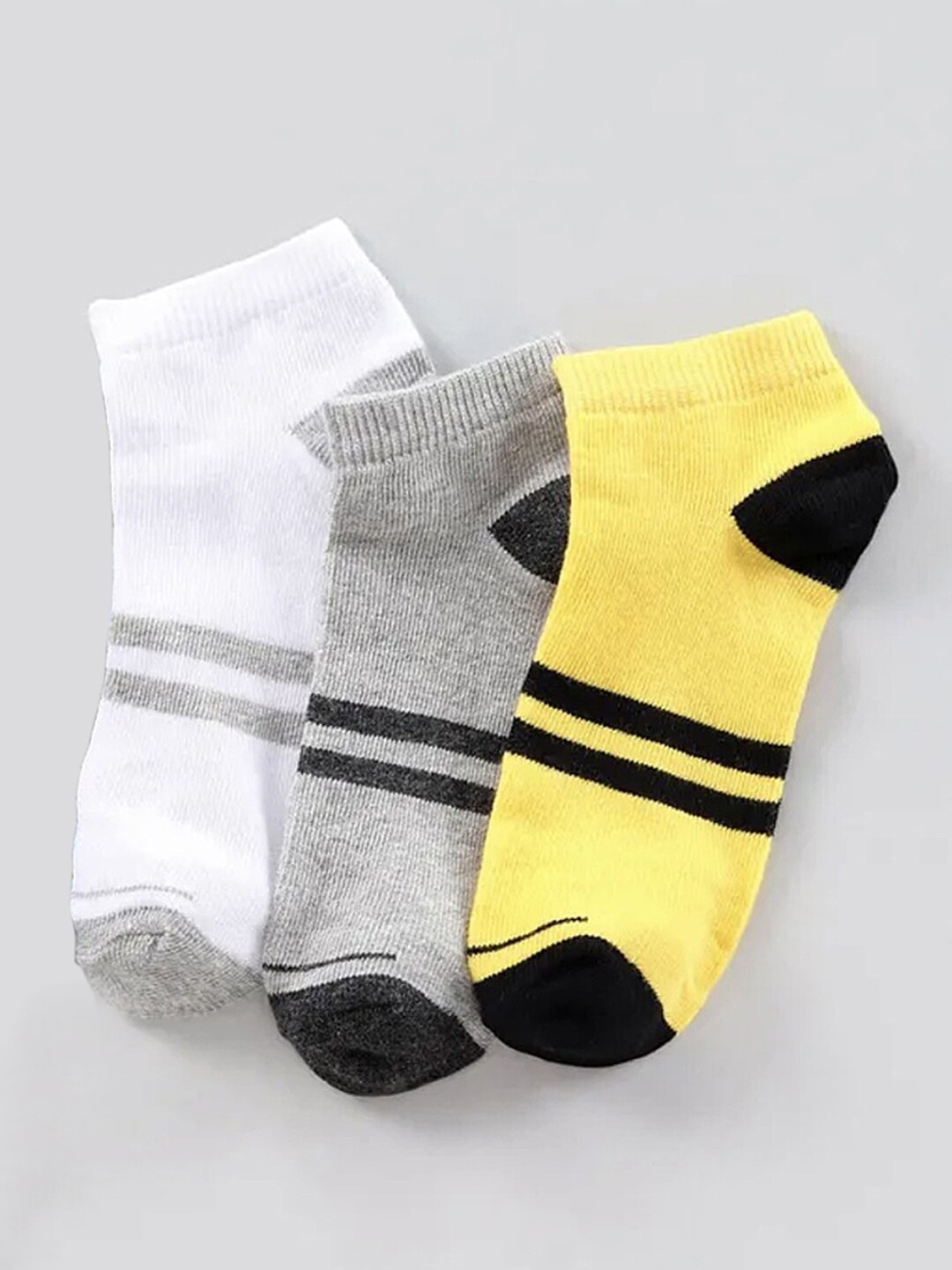 

Moms Home Kids Pack of 3 Solid Bamboo Cotton Anti-Odur Socks, Grey