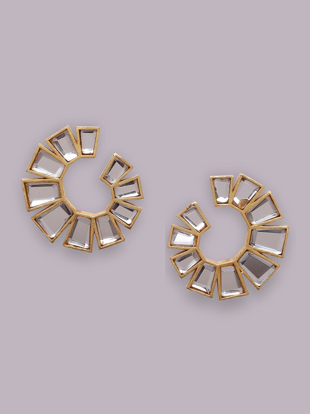 

Ikram Gold Gold Plated Contemporary Studs Earrings