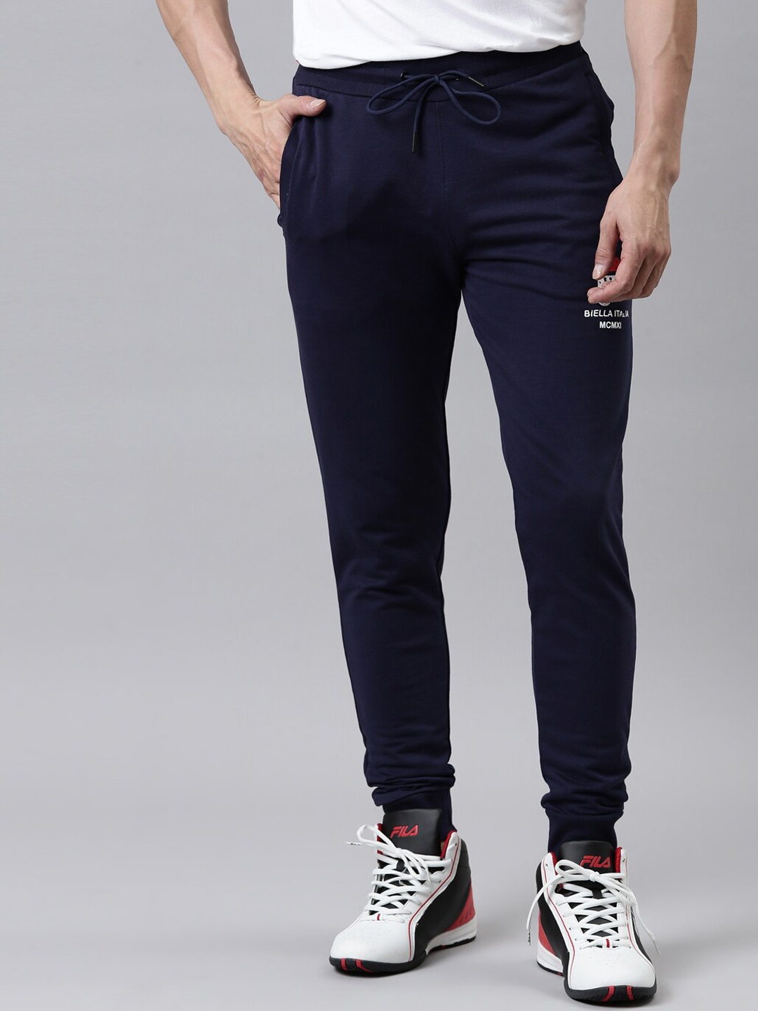 

FILA Men Blue Solid Nate Pea Joggers