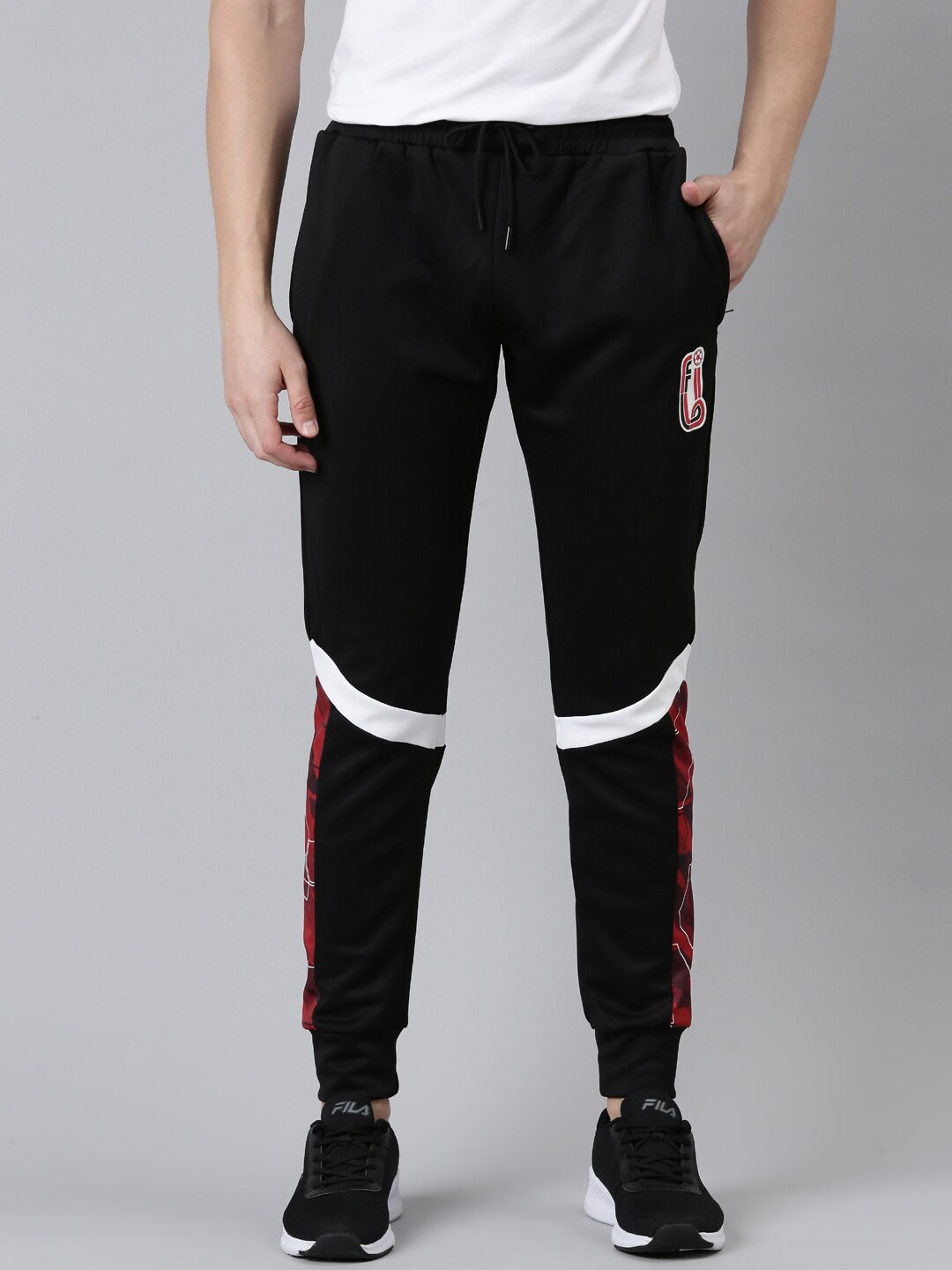 

FILA Men Black Cotton Solid SARA BLK Jogger