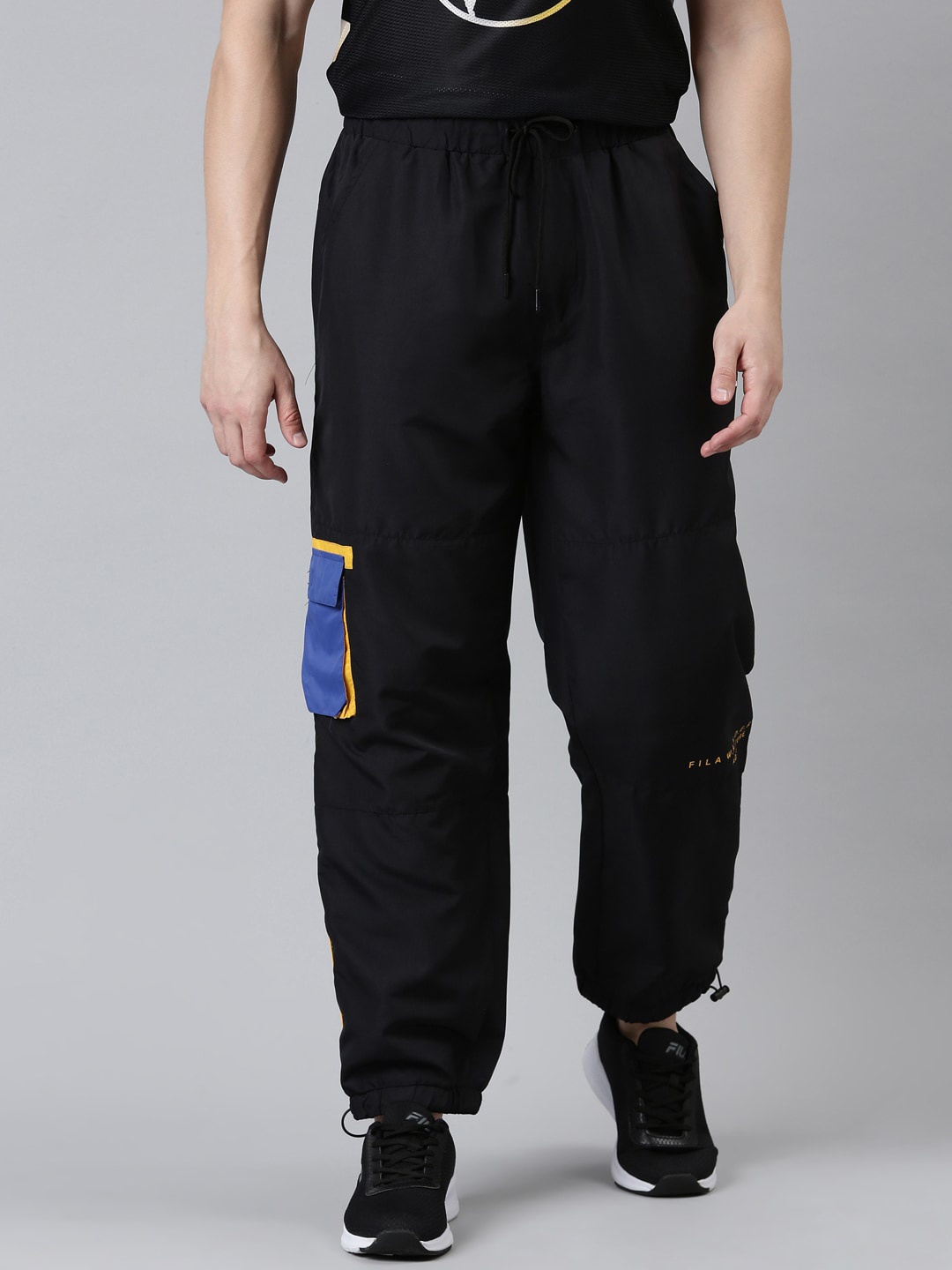 

FILA Men Black & Blue Solid Joggers