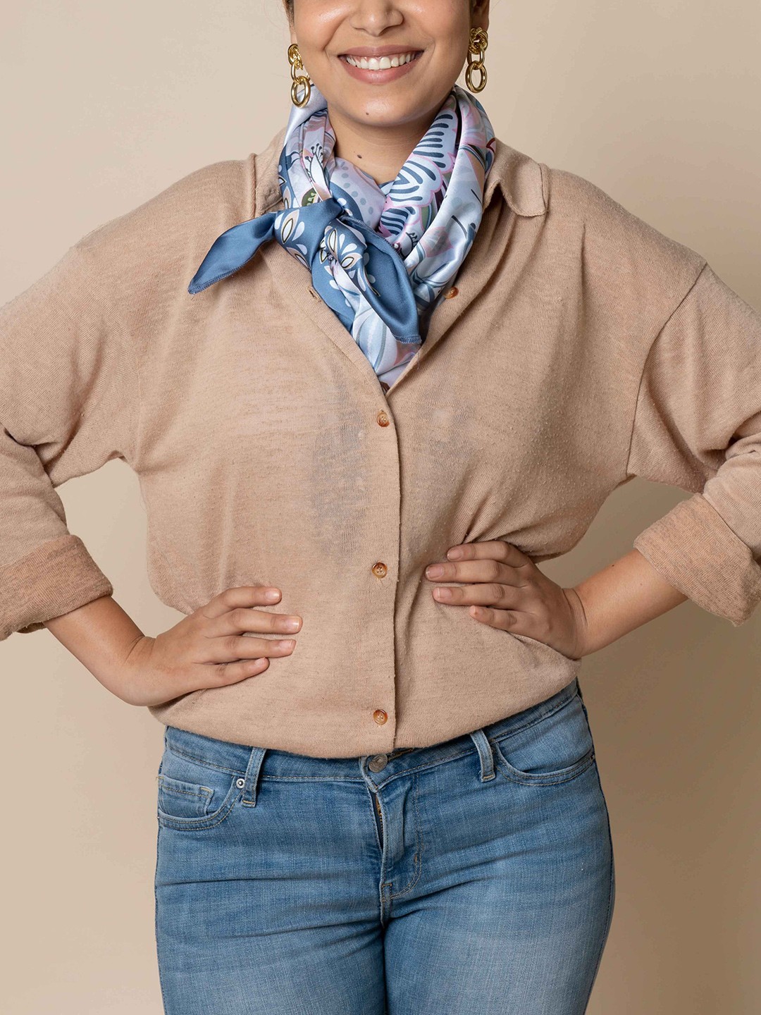 

ZOUK Women White & Blue Floral Printed Scarf