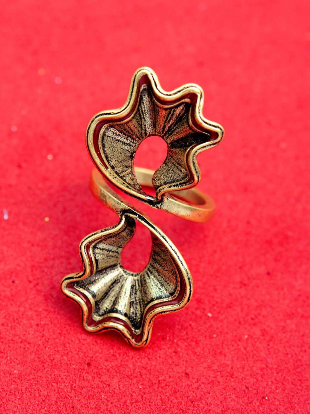 

Voylla Women Gold-Plated Bharatnatyam Drape Dress Pleats Inspired Finger Ring