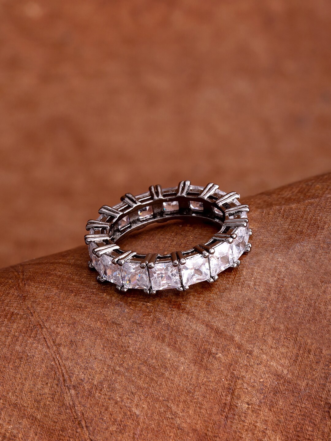 

Voylla Women Rhodium-Plated Silver-Toned Finger Ring