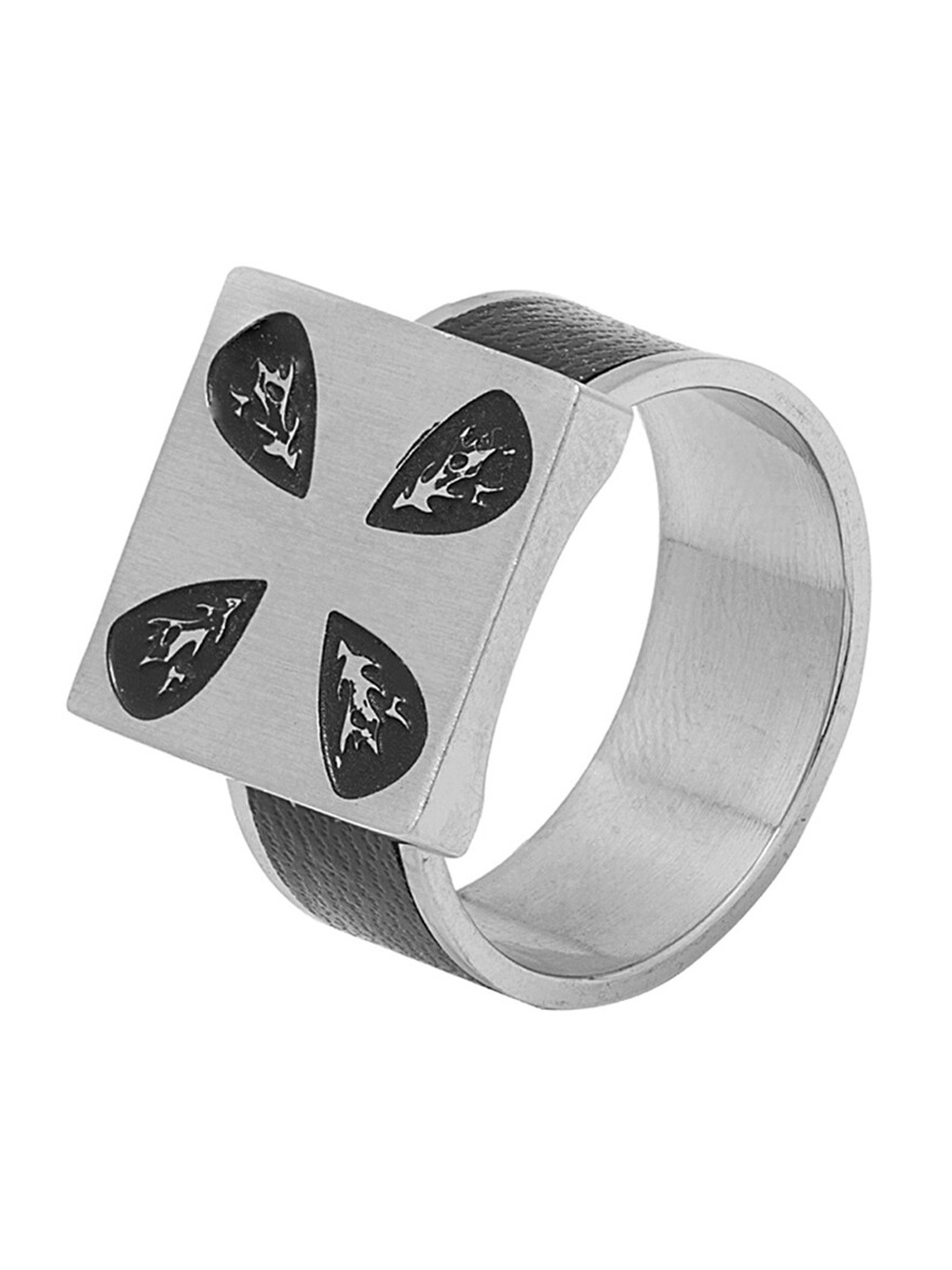 

Dare by Voylla Men Silver-Plated Leather Exterior Finger Ring