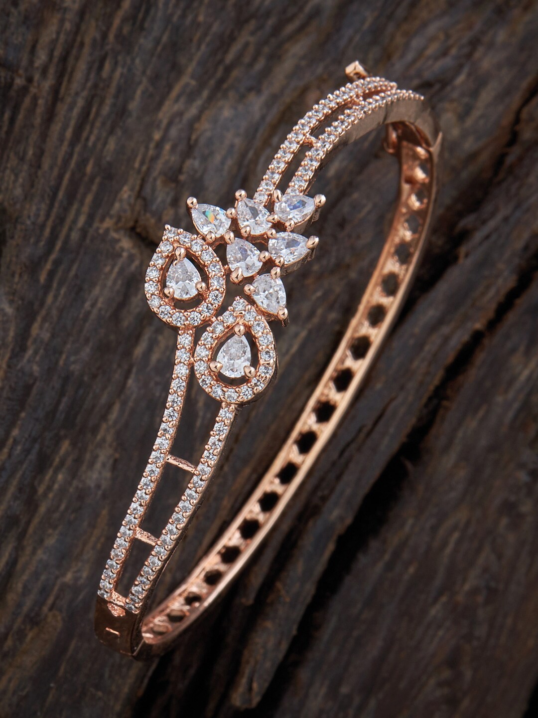 

Kushals Fashion Jewellery Women Rose Gold & White Rose Gold-Plated Kada Bracelet