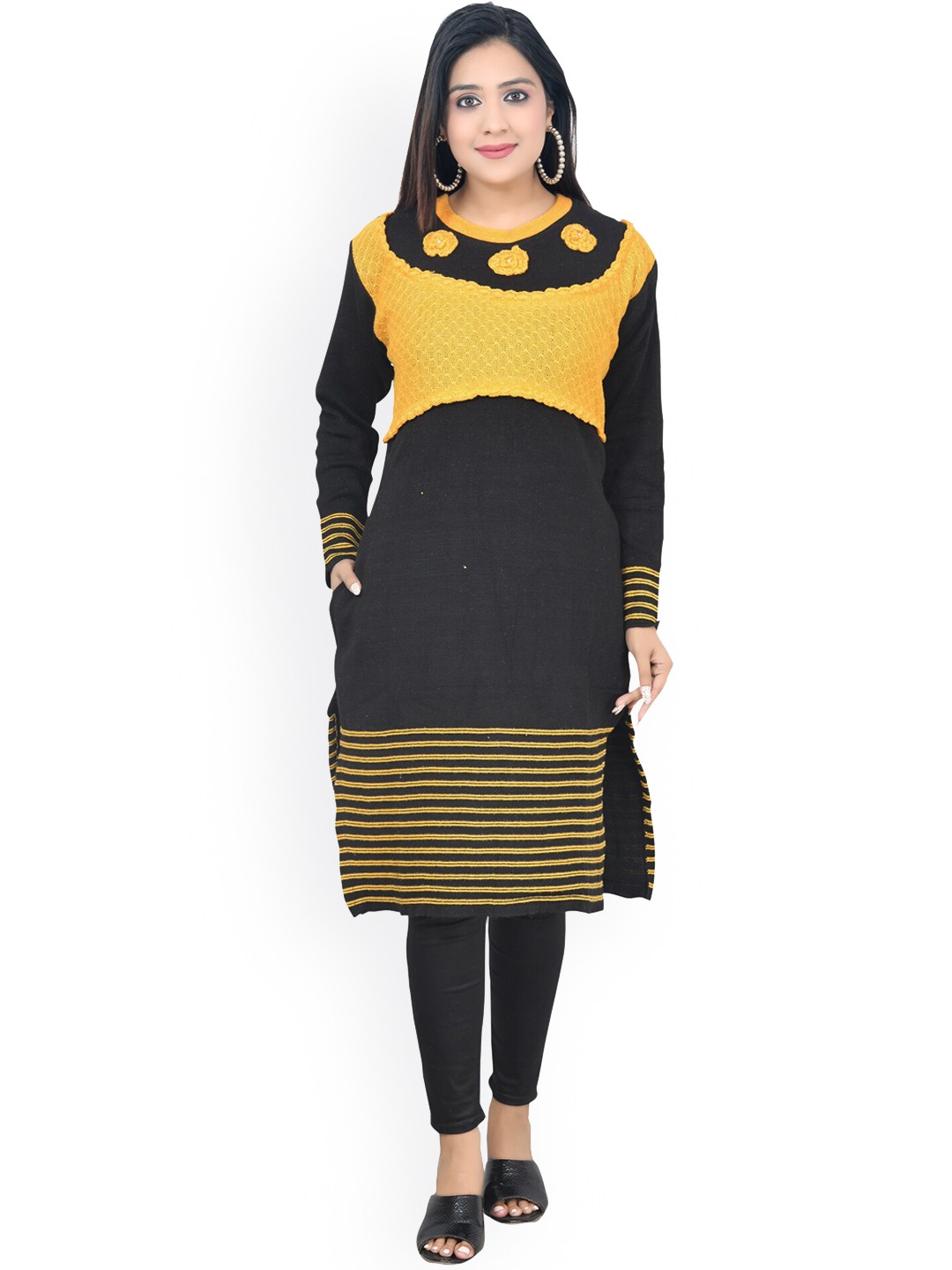 

ahhaaaa Women Black & Mustard Yellow Woven Design Kurta