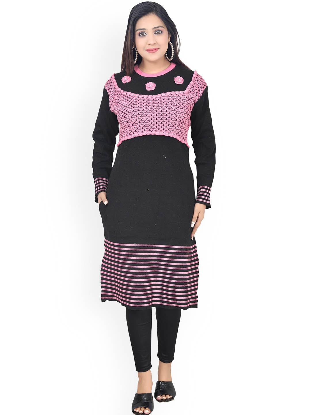 

ahhaaaa Women Black & Pink Yoke Design Kurta