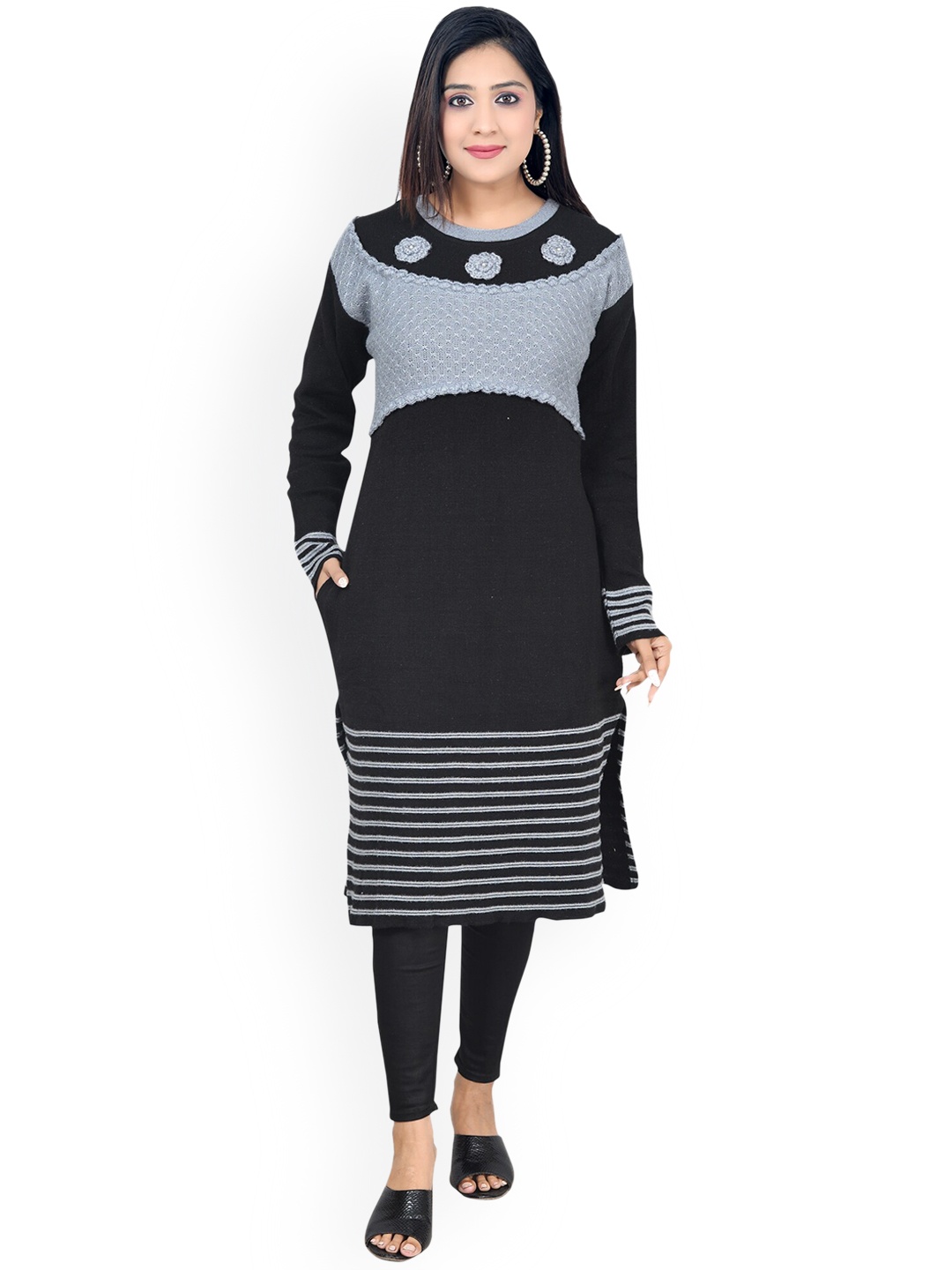 

ahhaaaa Women Grey & Black Woven Design Kurta