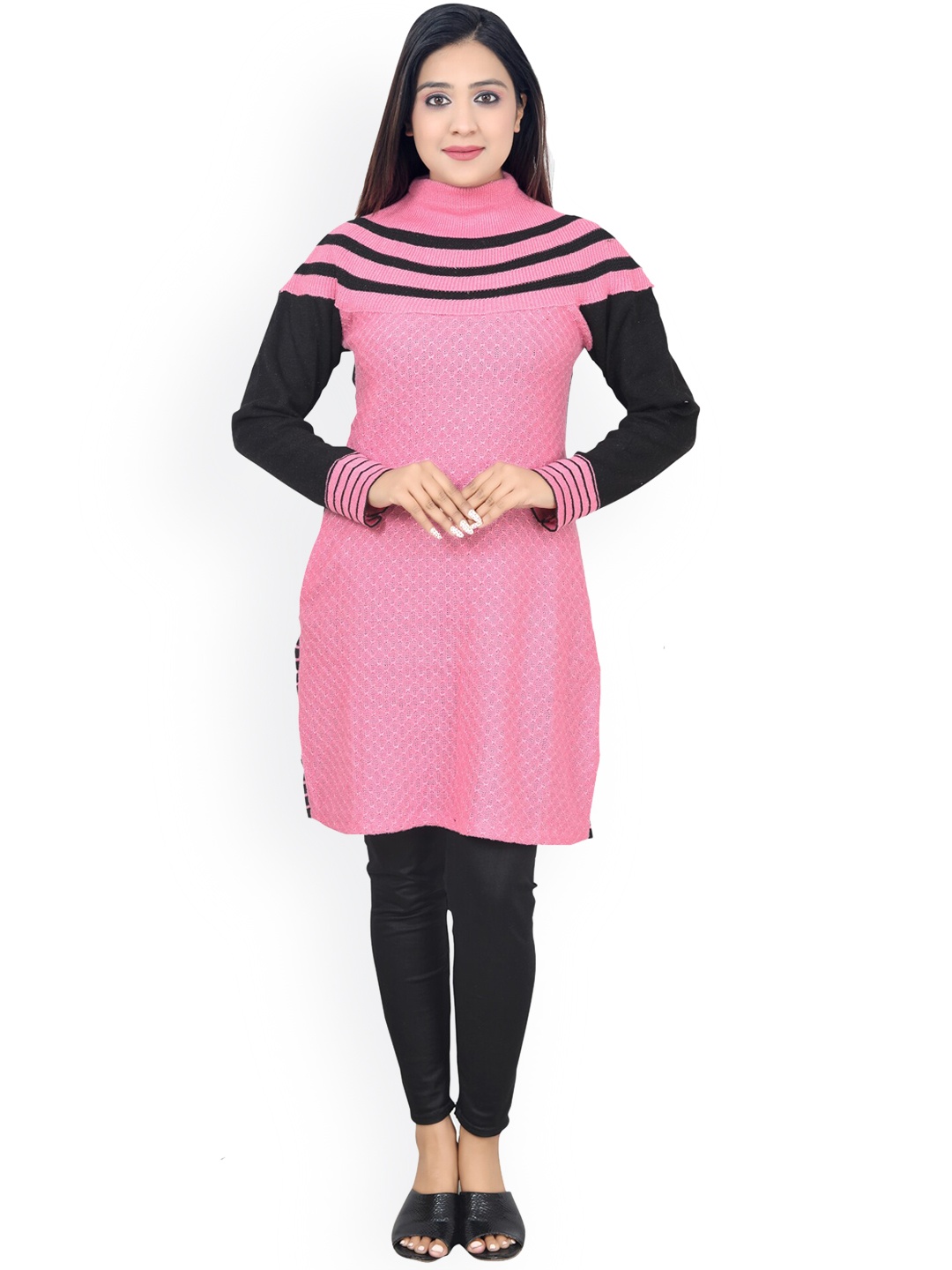 

ahhaaaa Women Pink & Black Colourblocked Knitted Kurta