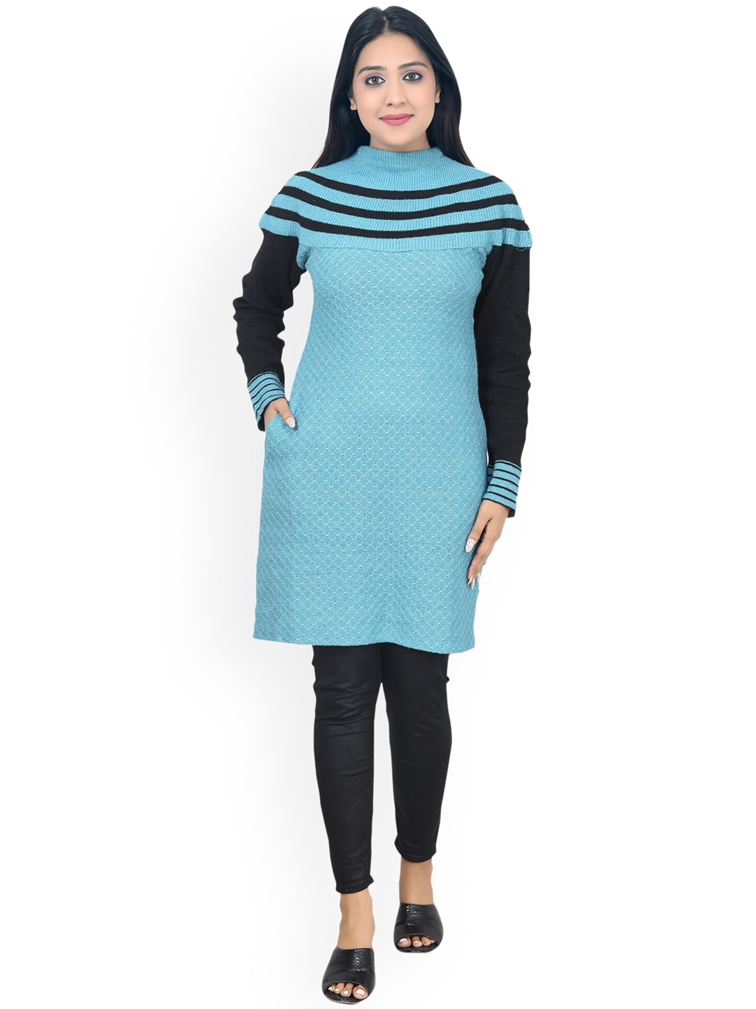 

ahhaaaa Women Turquoise Blue & Black Colourblocked Knitted Kurta