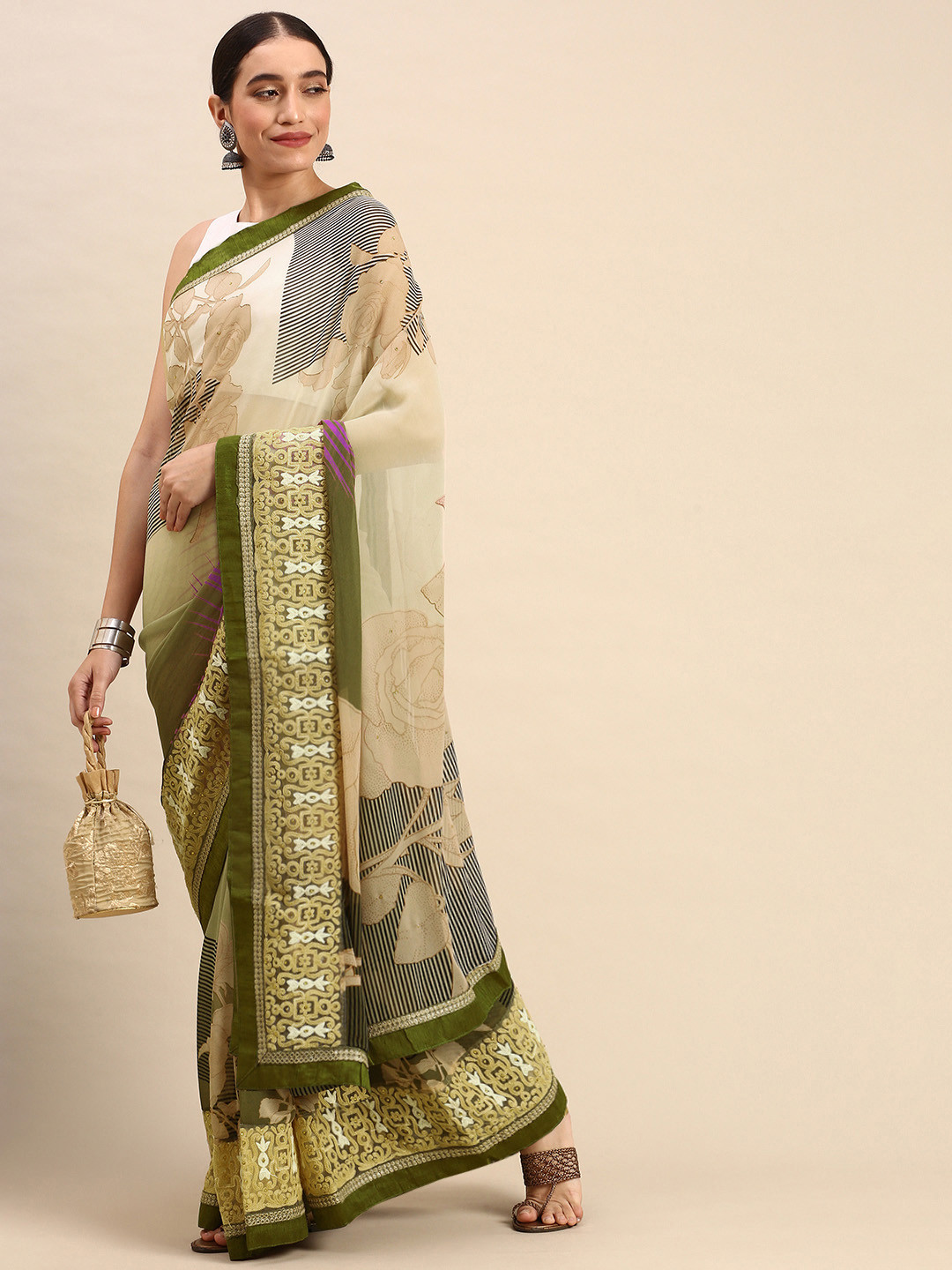 

SANGAM PRINTS Floral Pure Georgette Saree, Green
