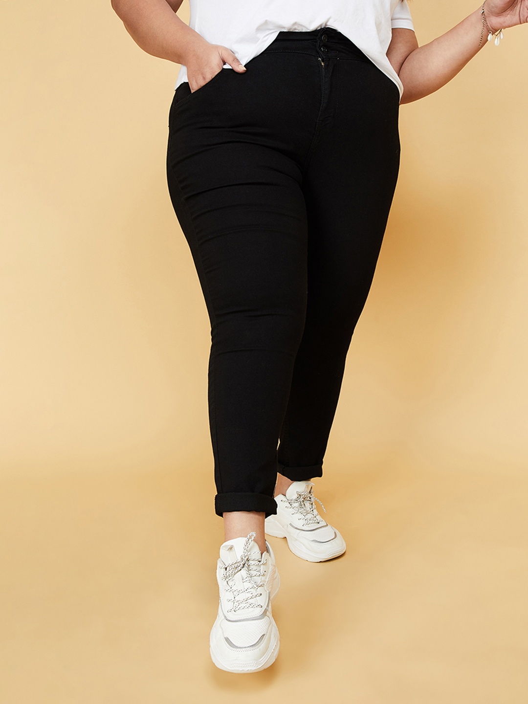 

max Women Plus Size Black Slim Fit Jeans