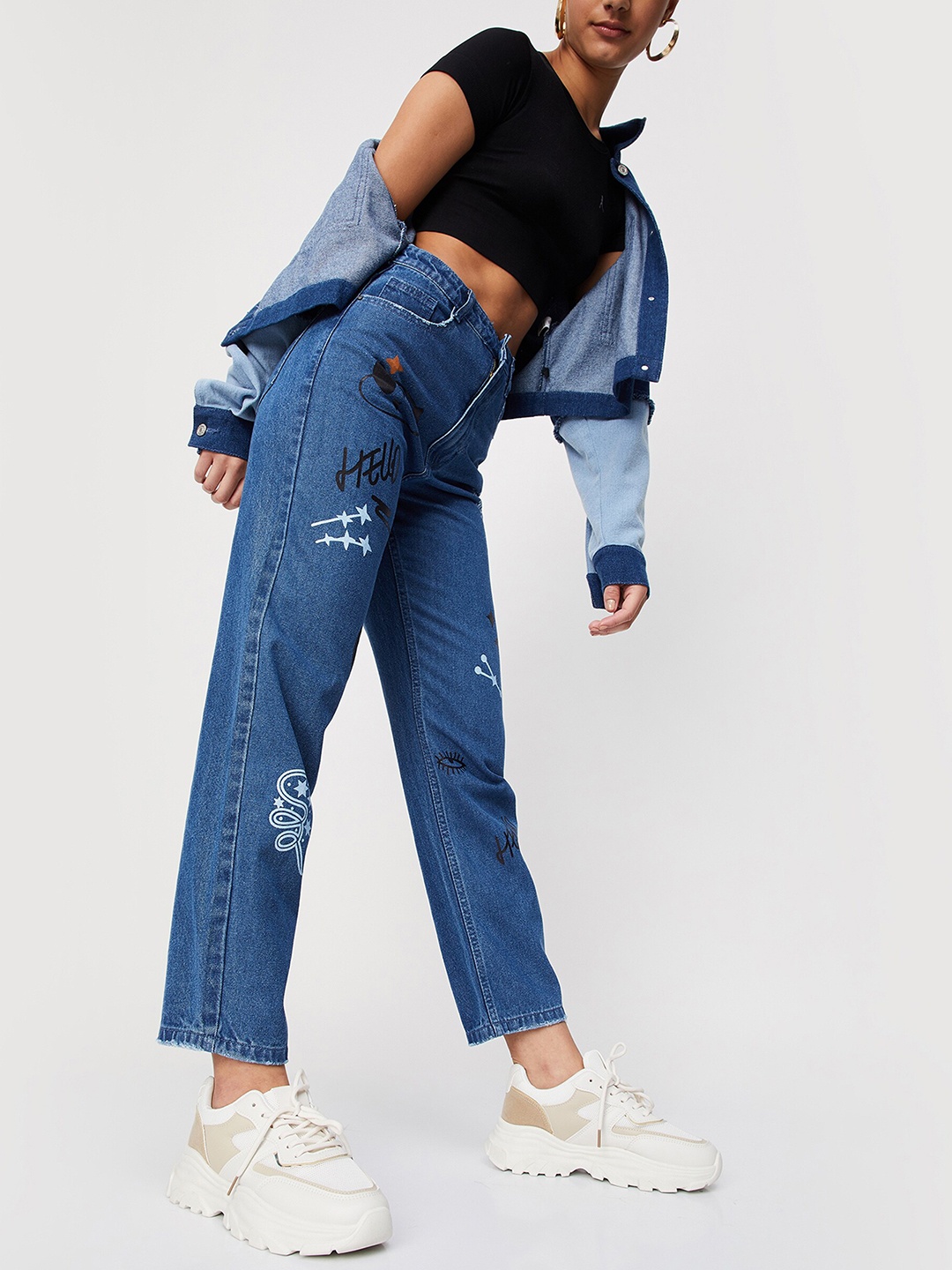 

max Women Blue Mildly Distressed Printed Cotton Jeans