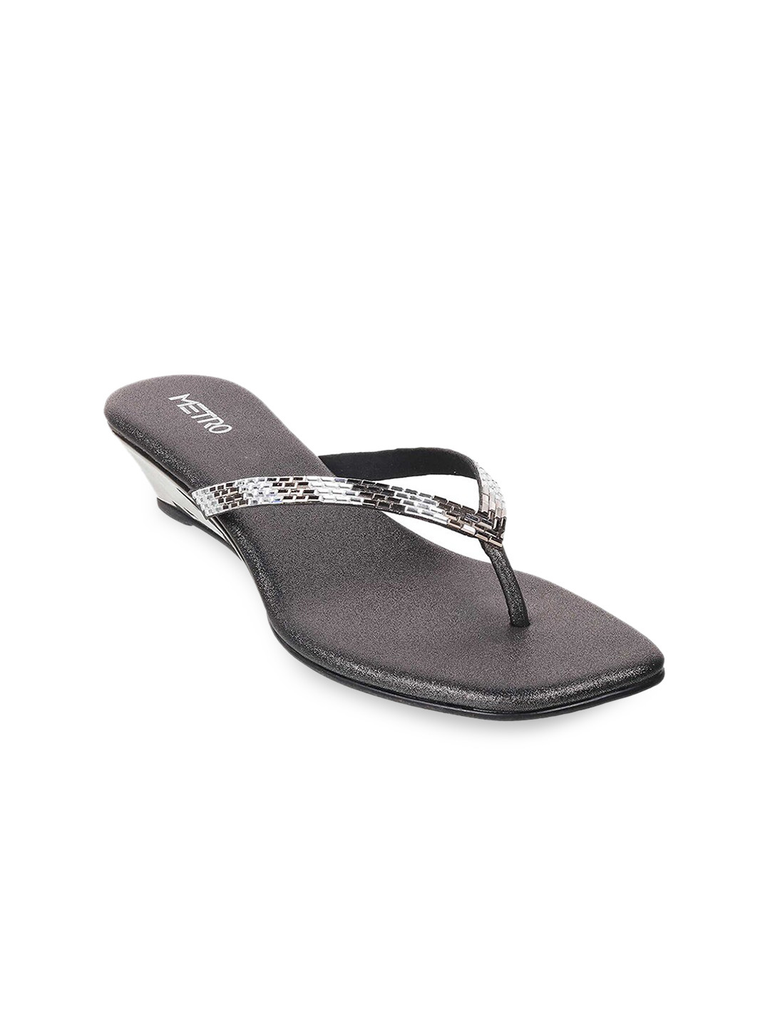 

Mochi Women Black Embellished Wedge Sandals