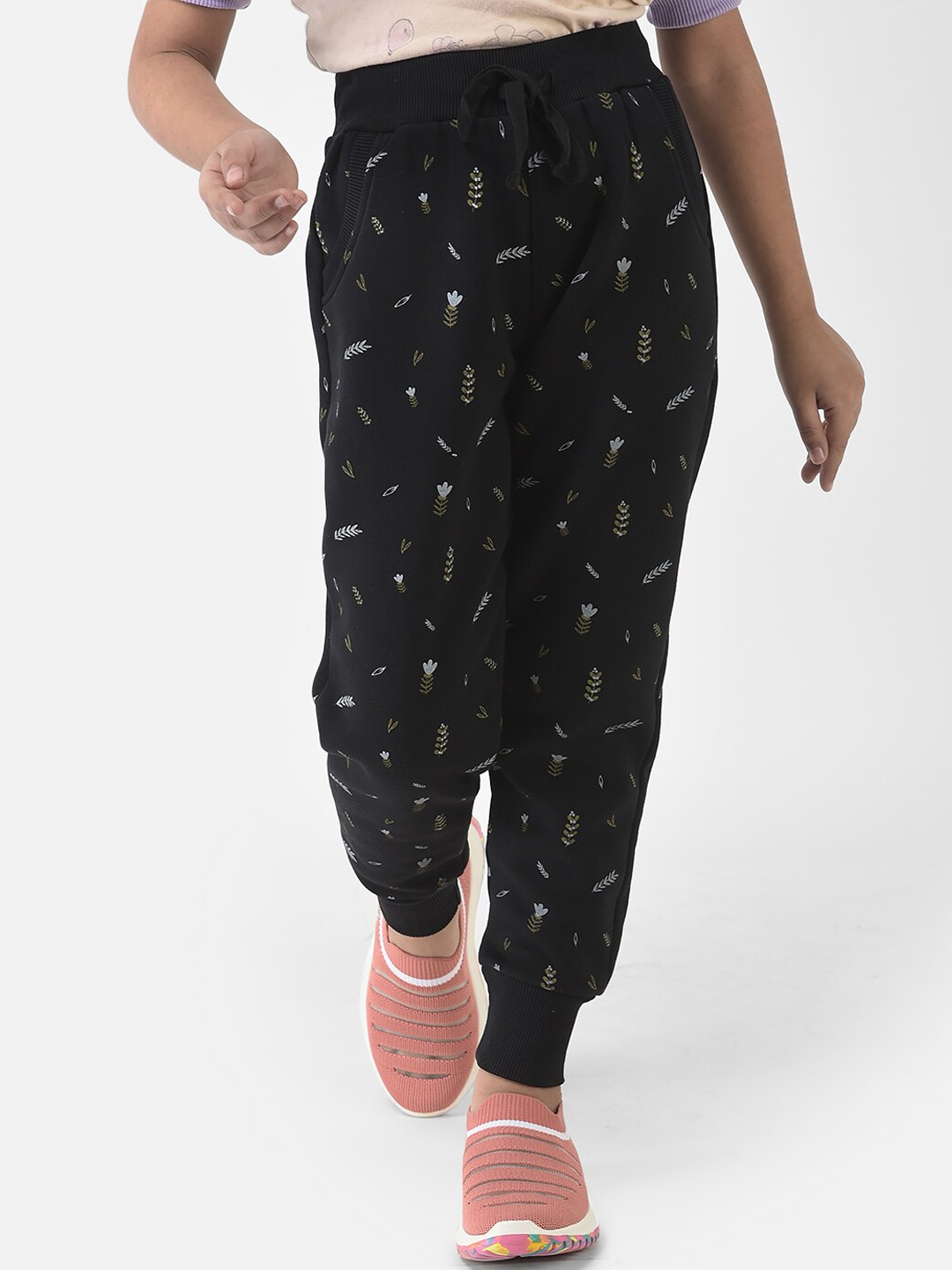 

Crimsoune Club Girls Black Girls Floral Printed Relaxed-Fit Joggers