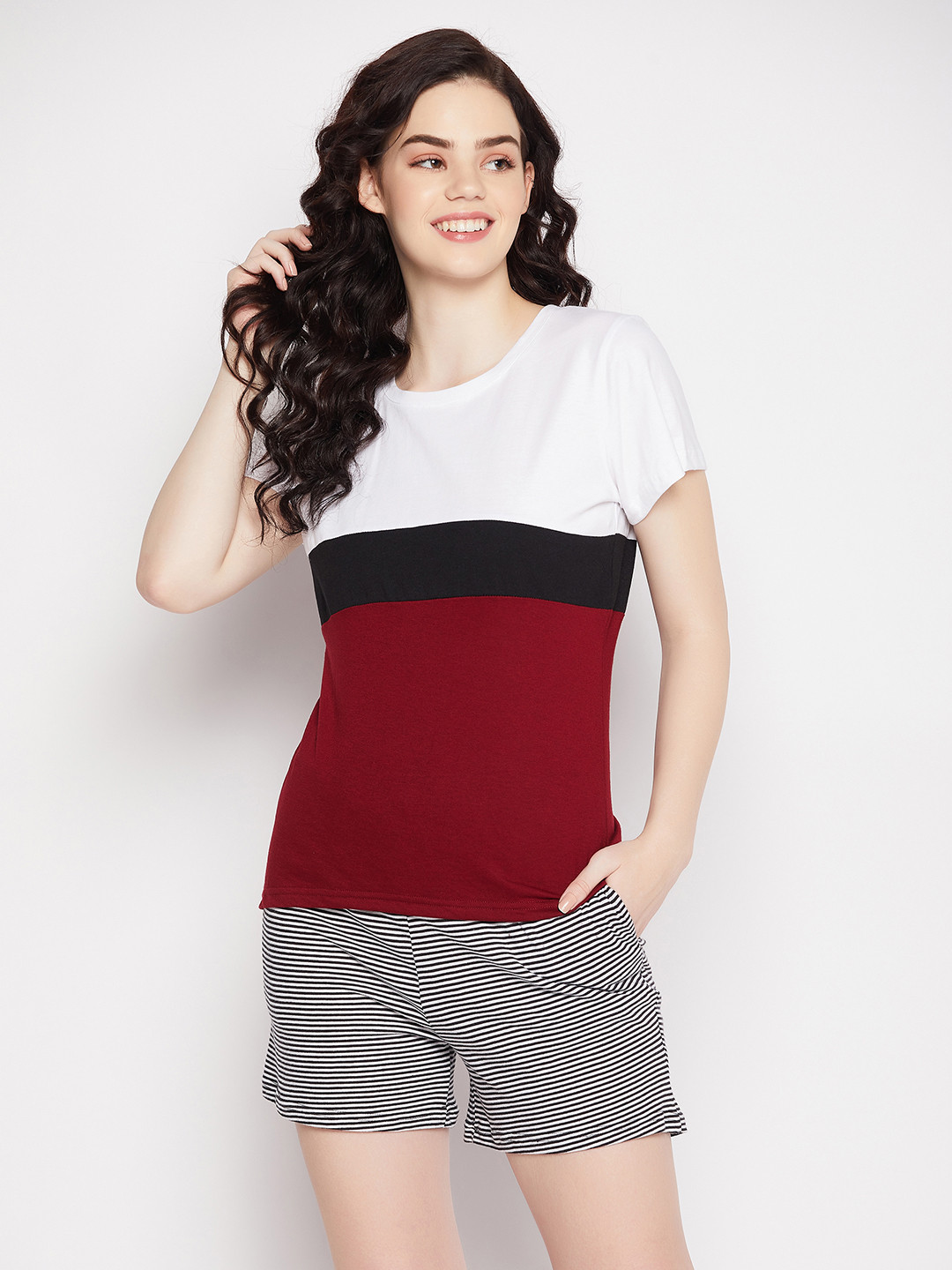 

Clovia Women White & Black Colourblocked Pure Cotton Night Suit