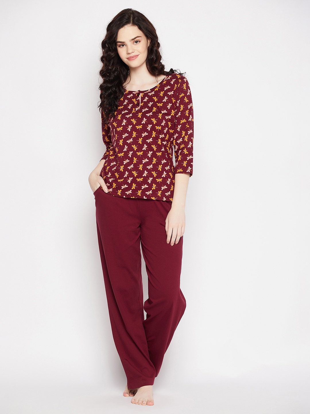 

Clovia Women Maroon & Yellow Printed Pure Cotton Night Suit