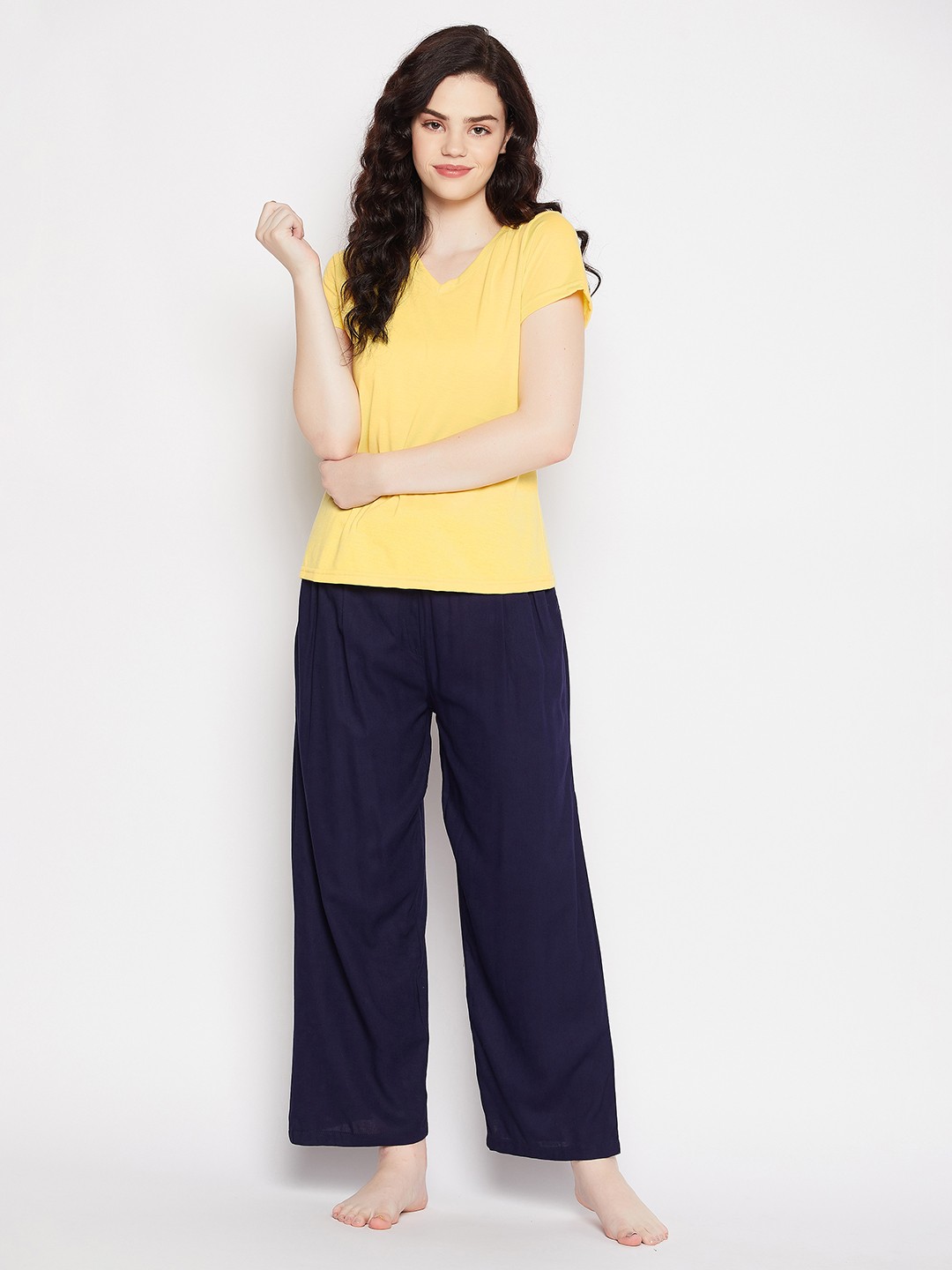 

Clovia Women Blue & Yellow Pure Cotton Night suit